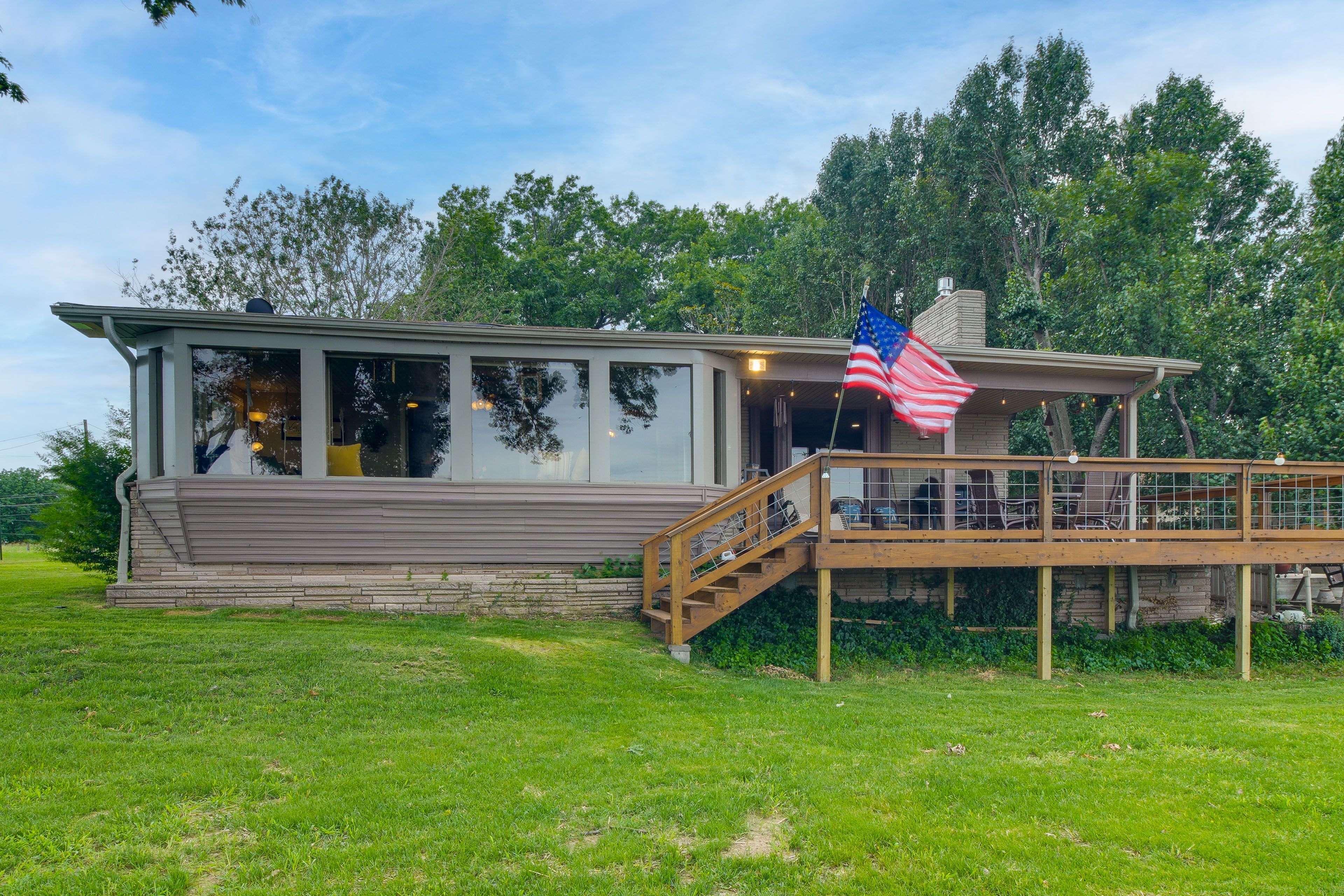 Lake House | Backyard
