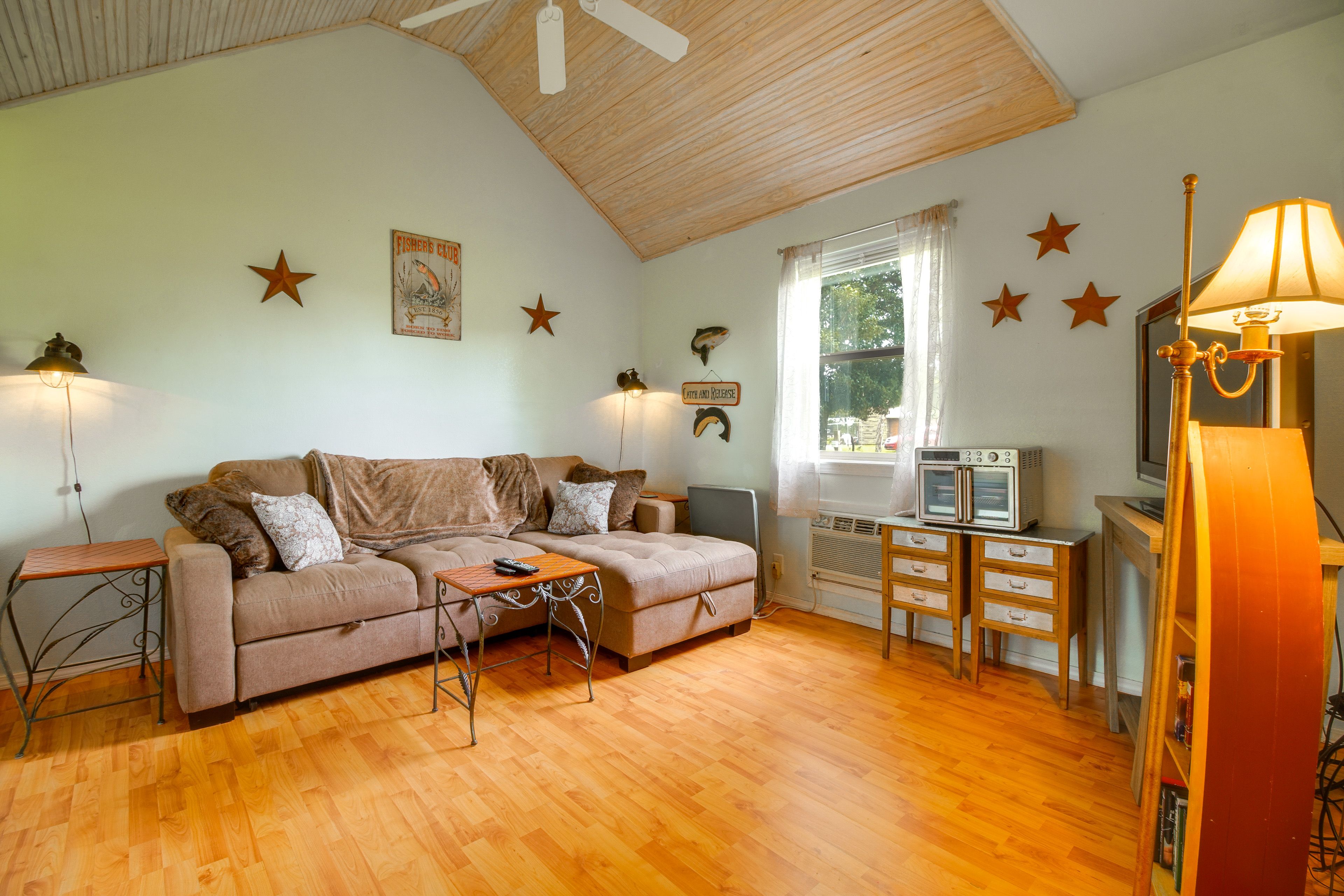 Fishing Cabin | Living Room | Sleeper Sofa