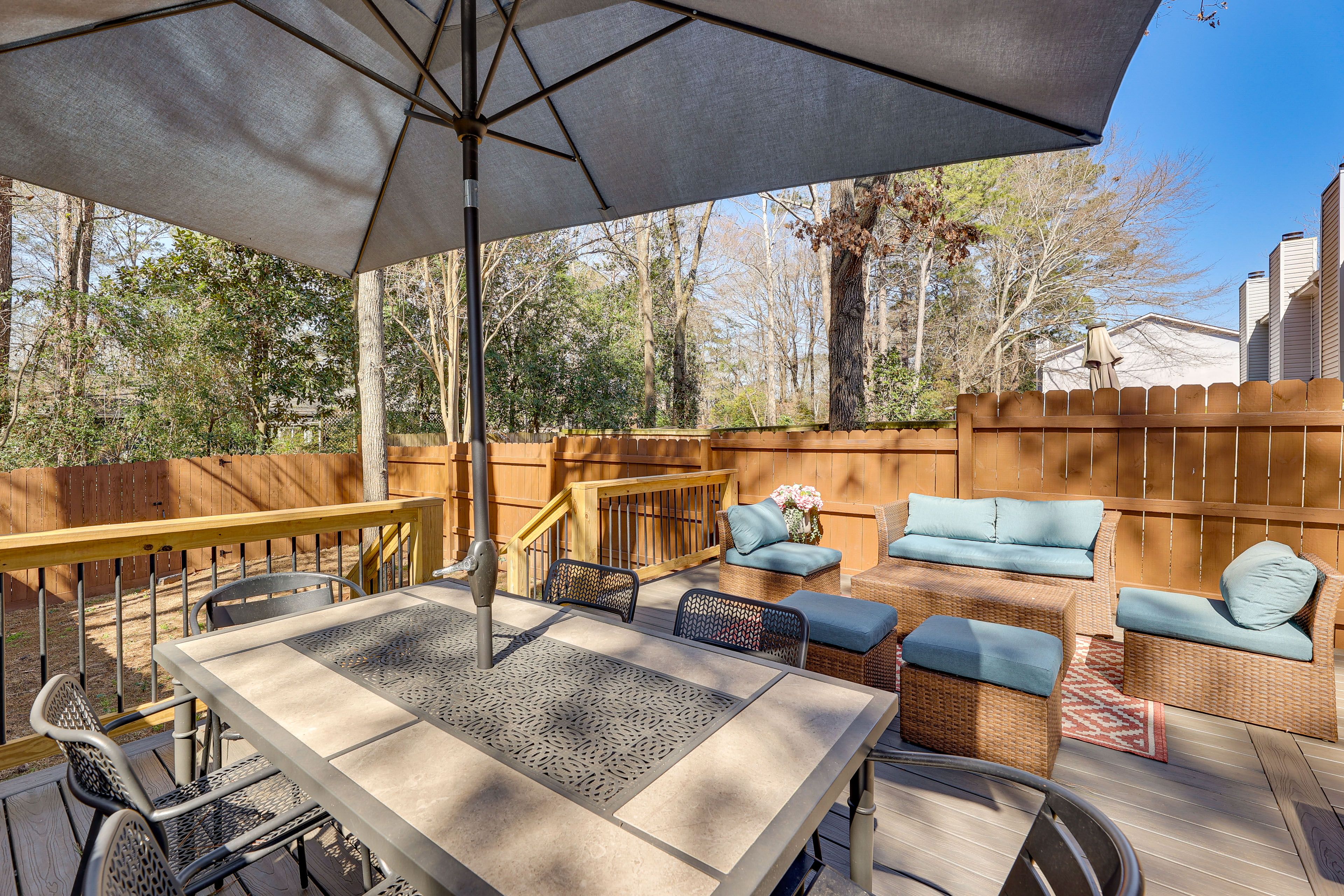 Private Deck | Outdoor Seating