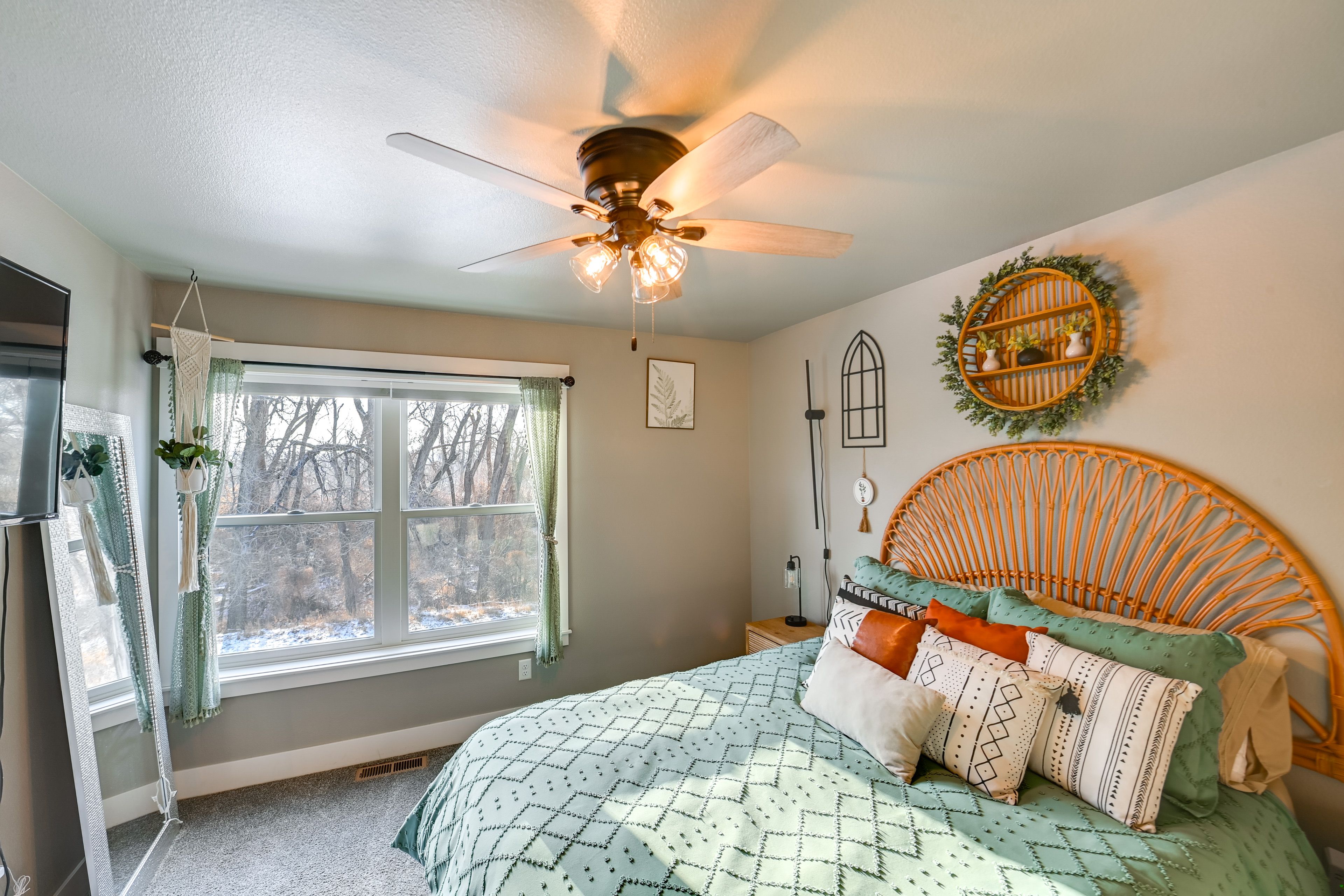 Bedroom 1 | Queen Bed | 2nd Floor