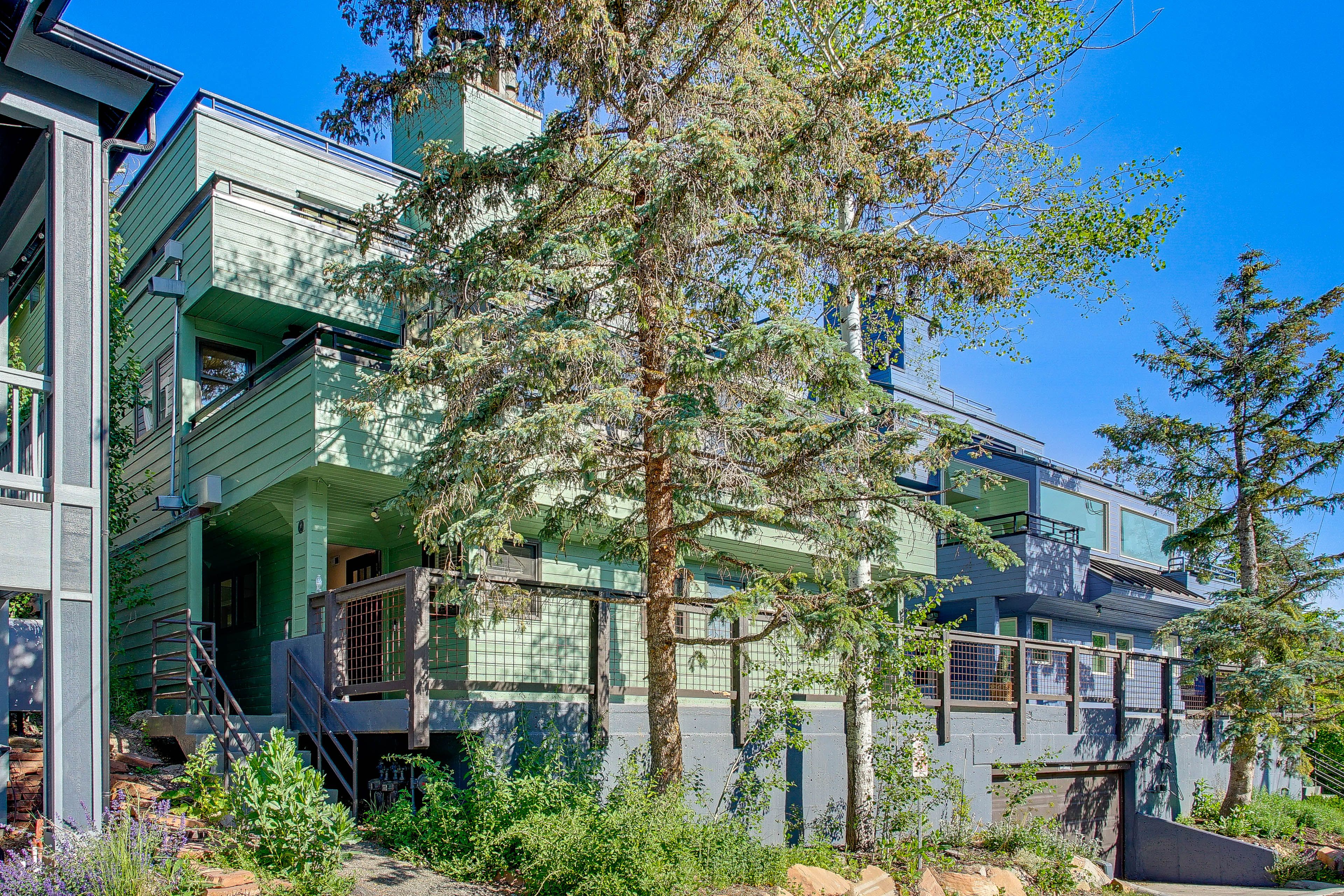 Exterior | 4-Story Condo | Garage (1 Vehicle) | Street Parking (1 Vehicle)