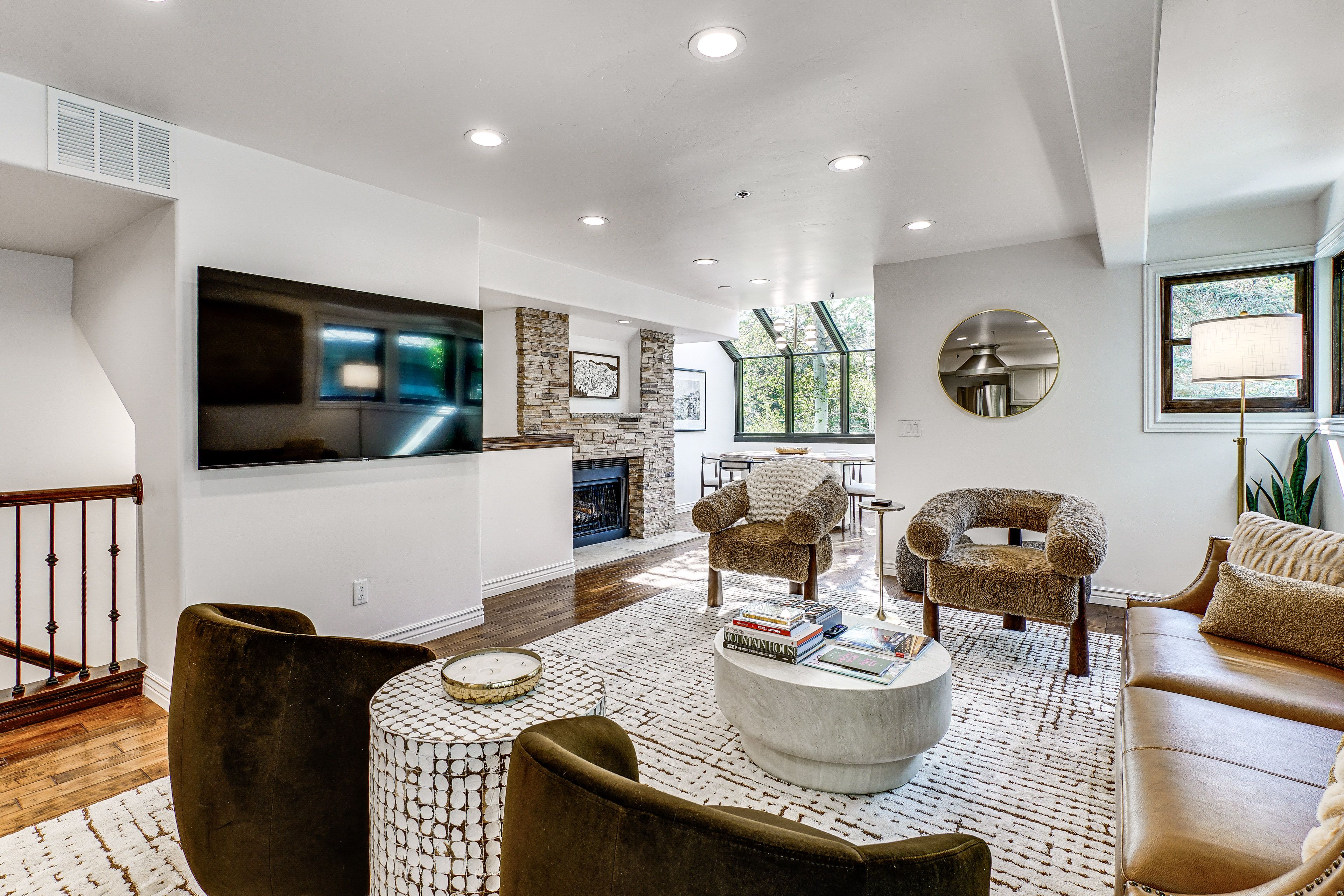 Living Room | 2nd Floor
