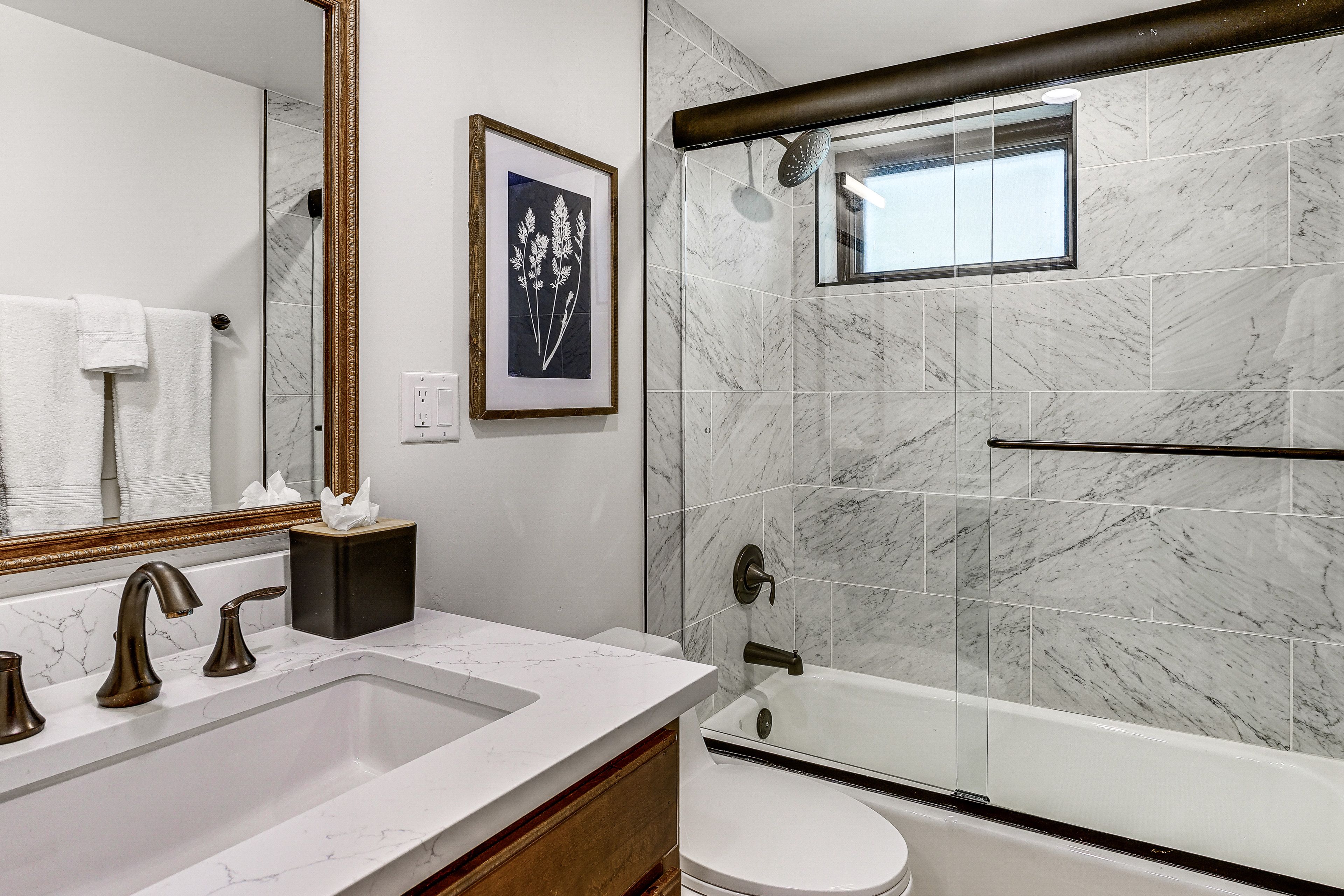 Bathroom | 3rd Floor