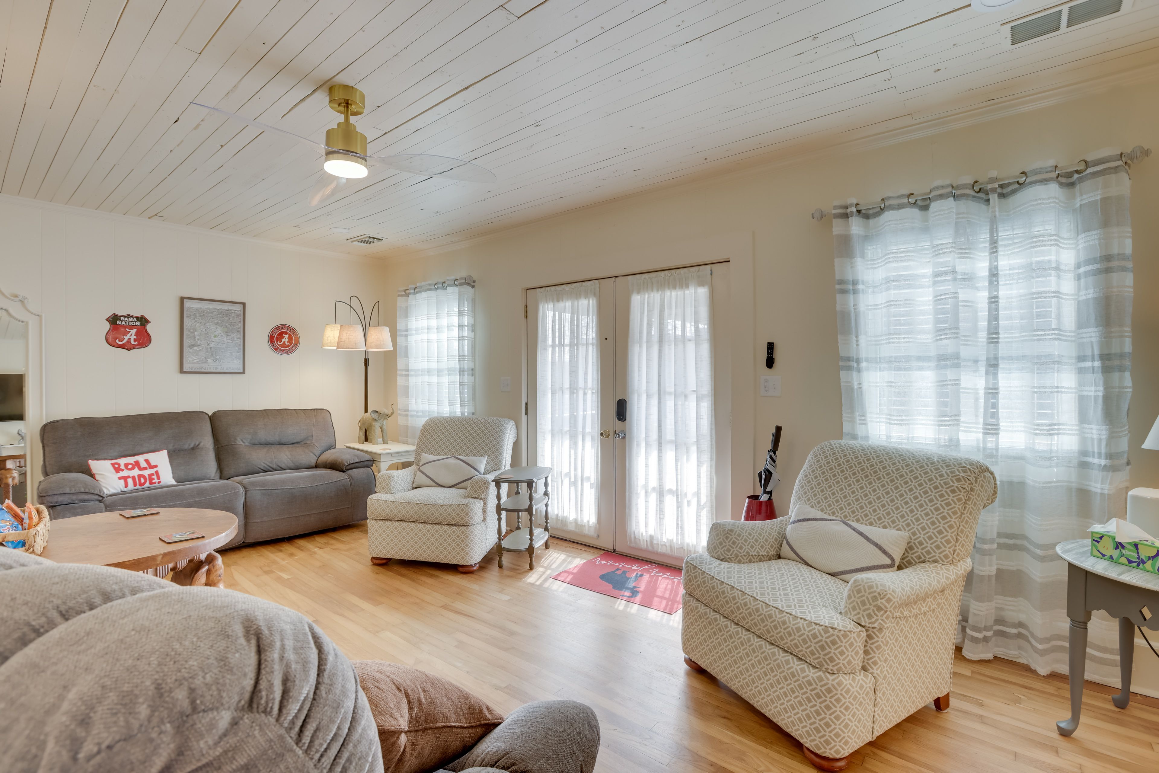 Tuscaloosa Vacation Rental | 3BR | 3BA | 1,200 Sq Ft