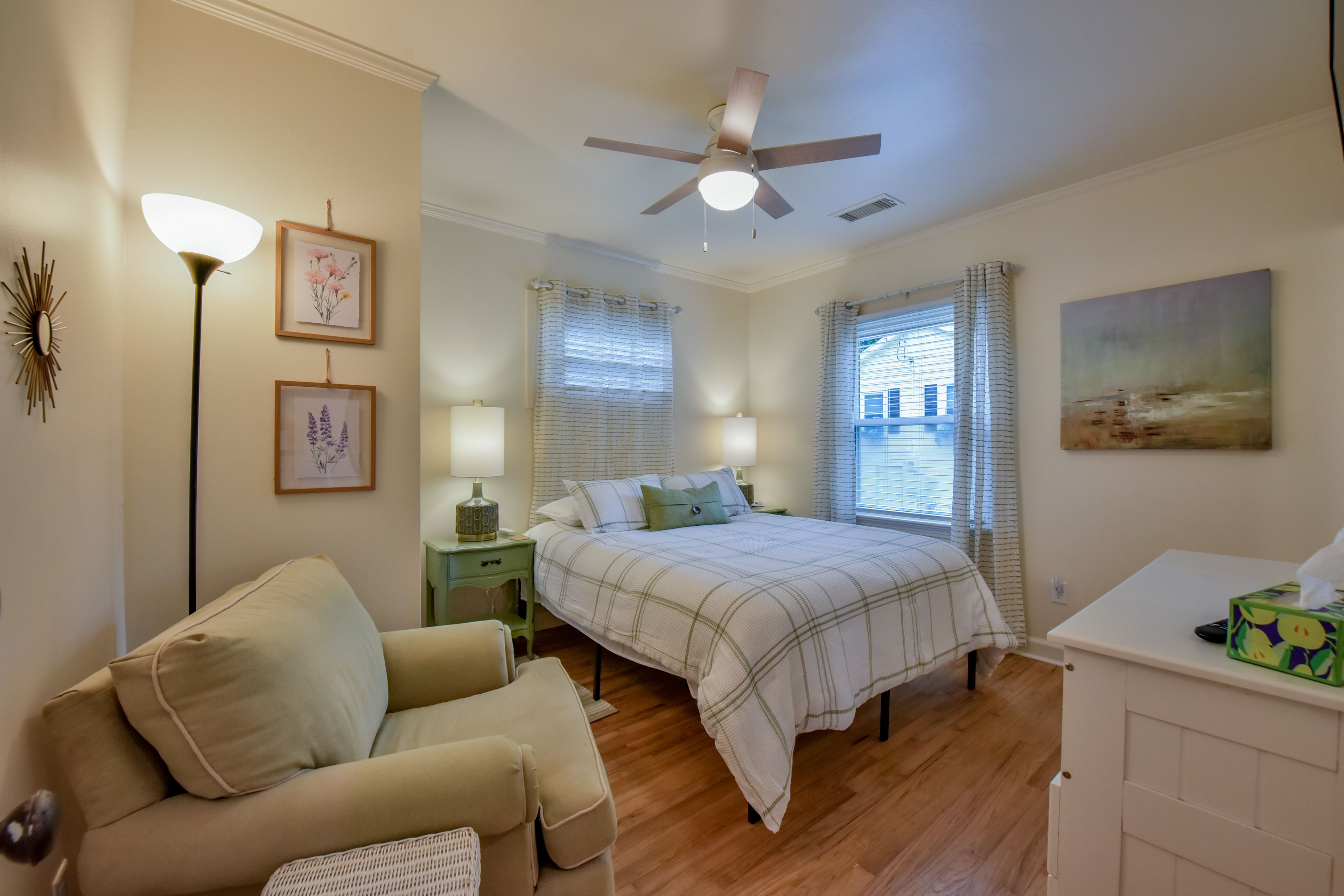 Bedroom 3 | Queen Bed