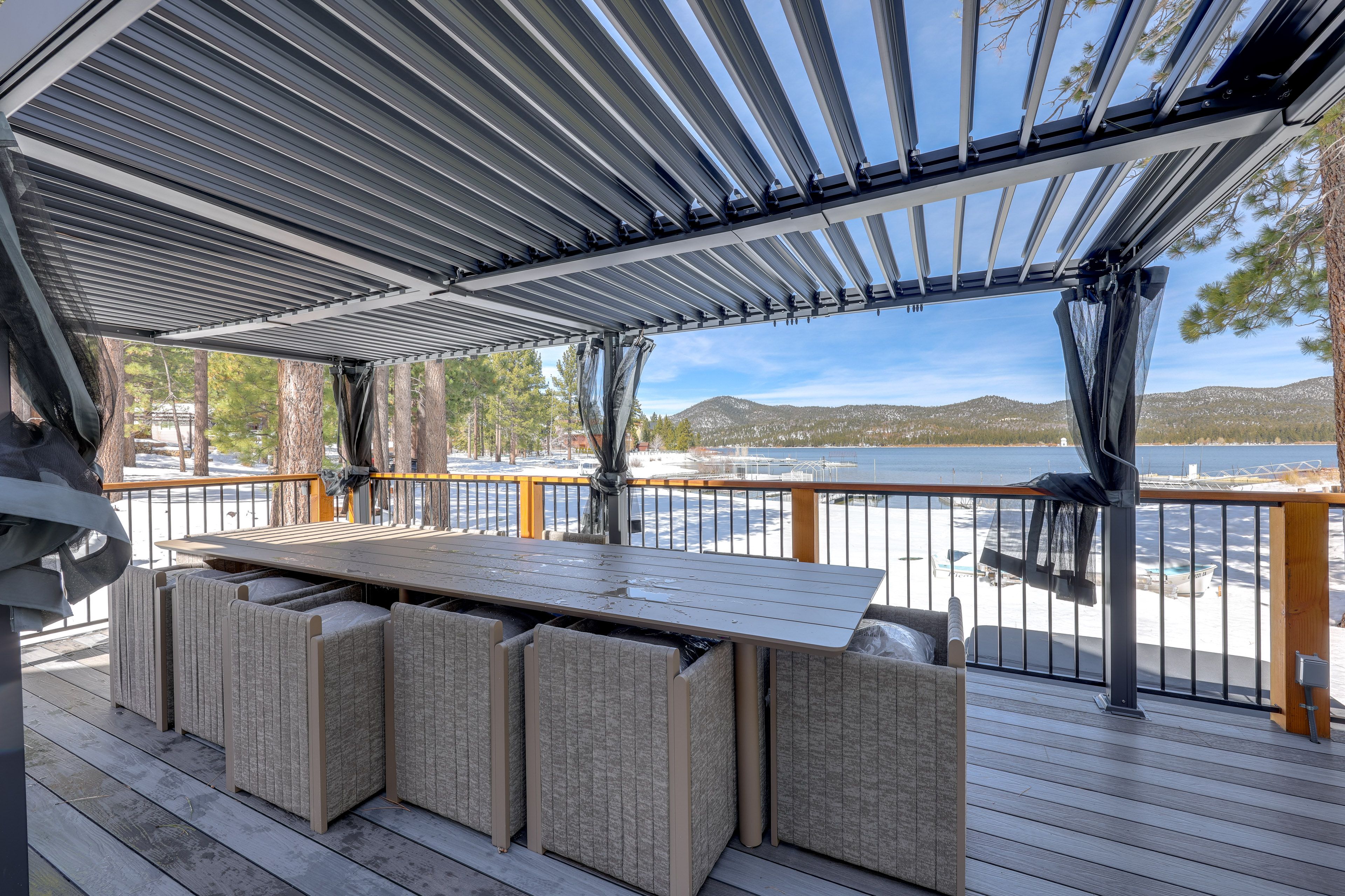 Outdoor Entertainment Space | Amazing Lake Views