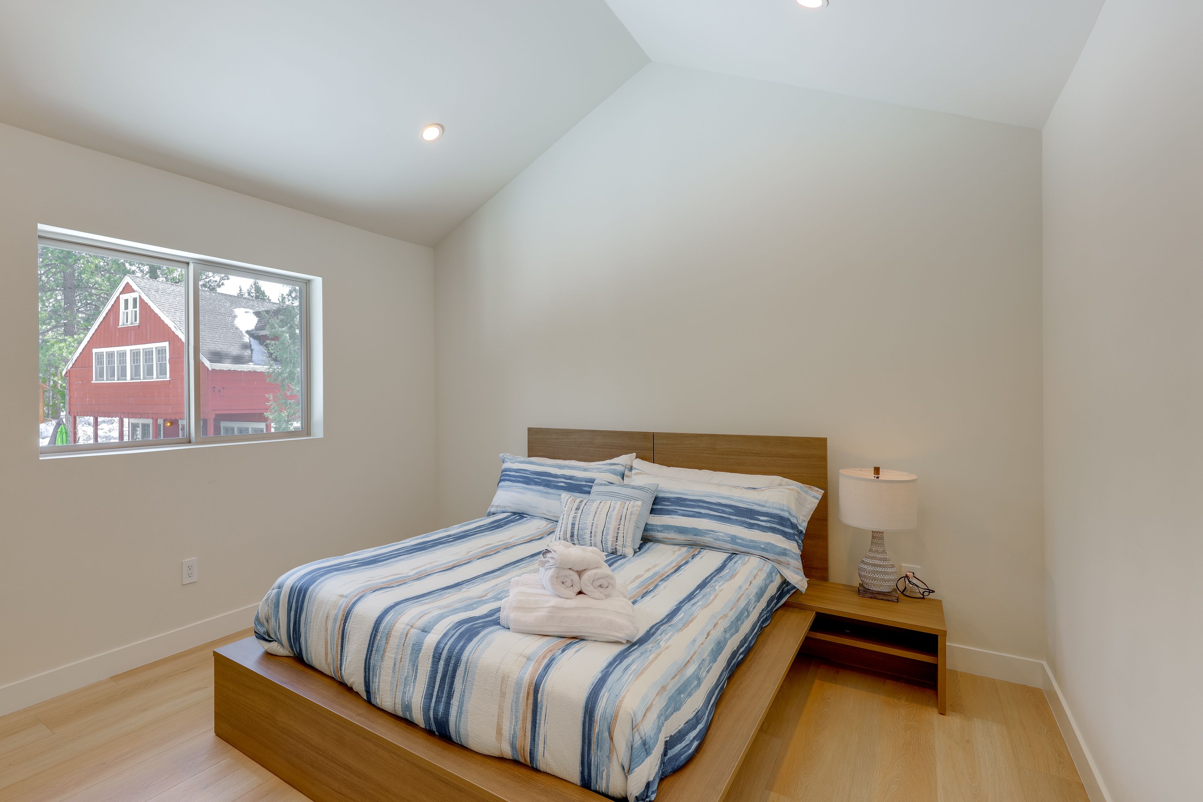 Bedroom 3 | Queen Bed | Upper Level