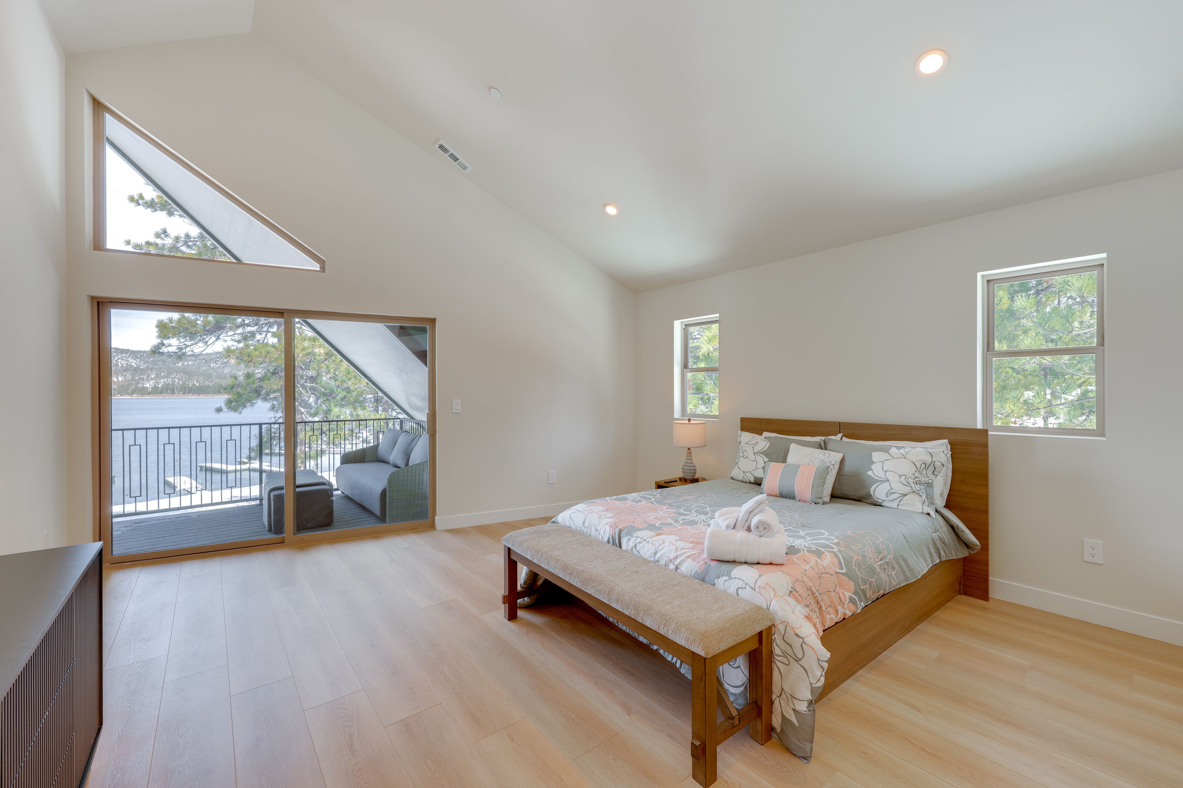 Bedroom 2 | Queen Bed | Upper Level