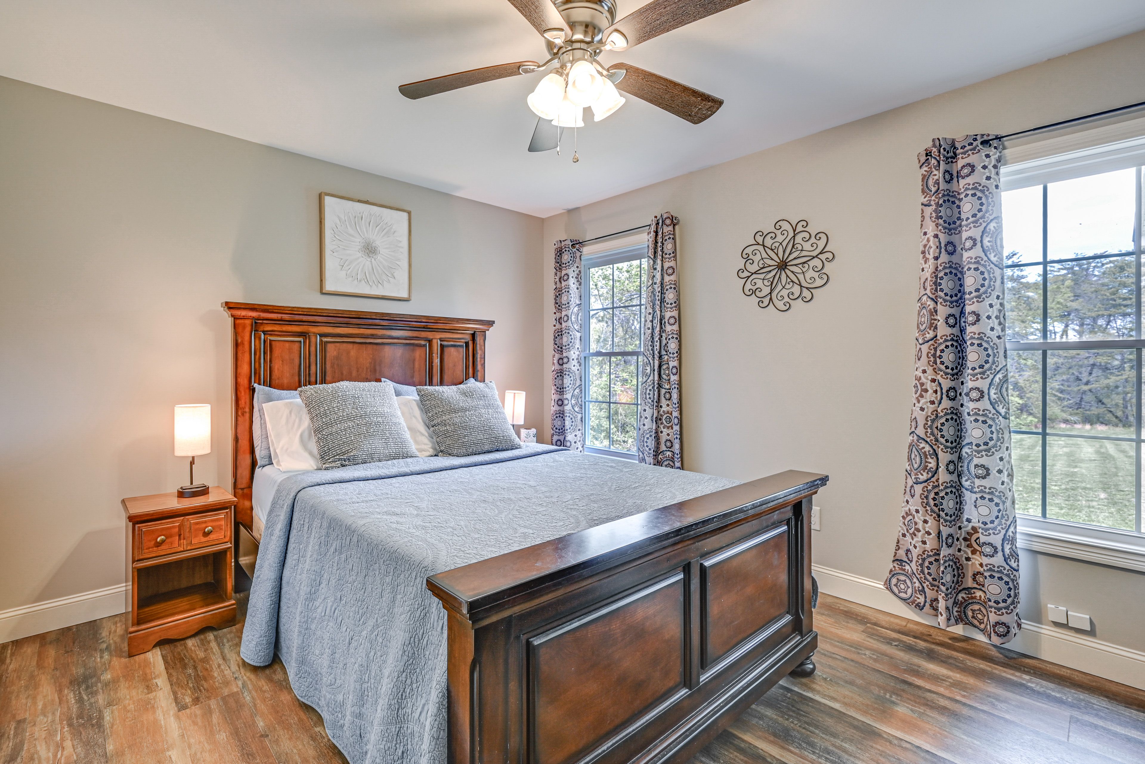 Bedroom 2 | Queen Bed