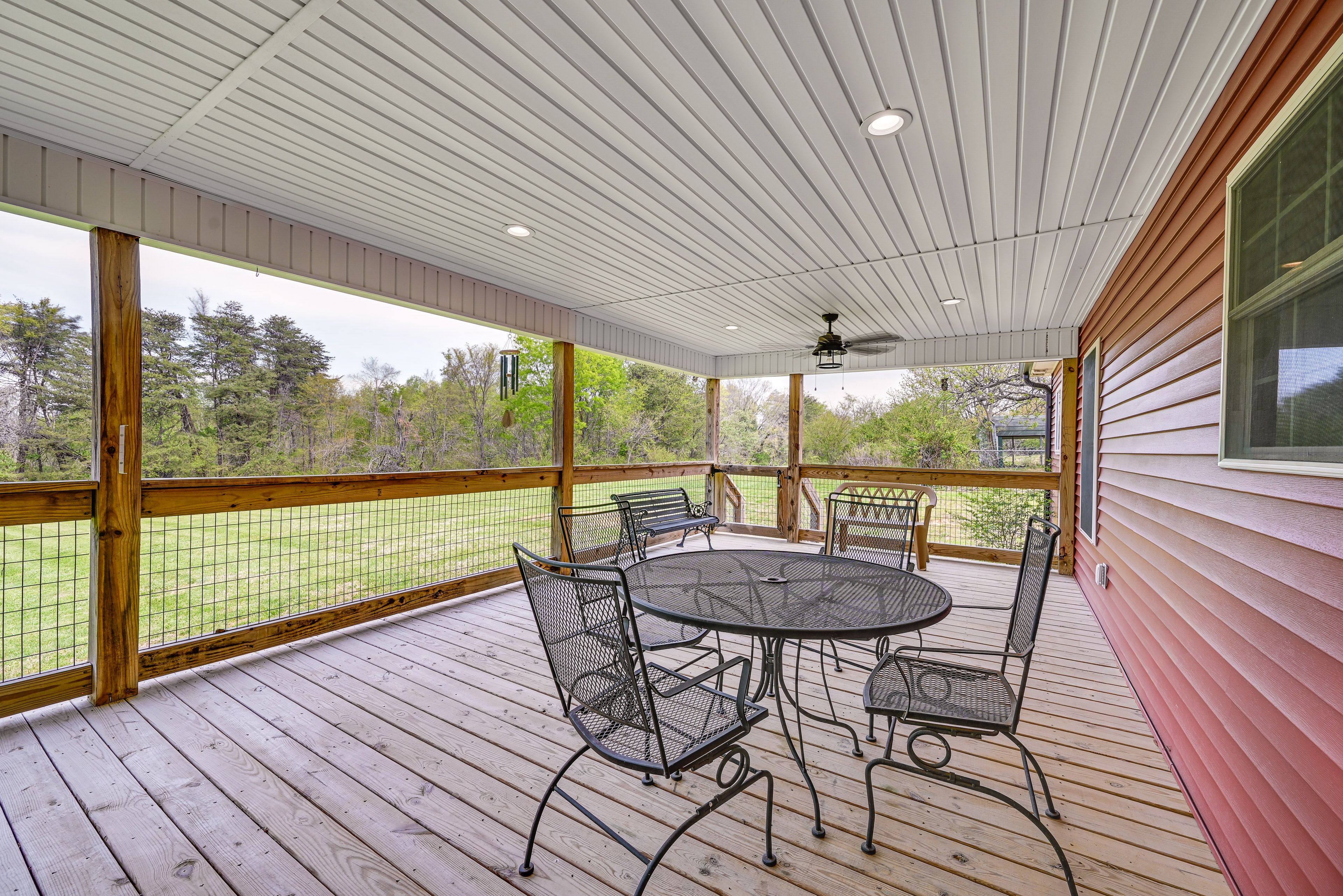 Mammoth Cave Vacation Rental | 3BR | 2BA | 1,750 Sq Ft | Stairs Required