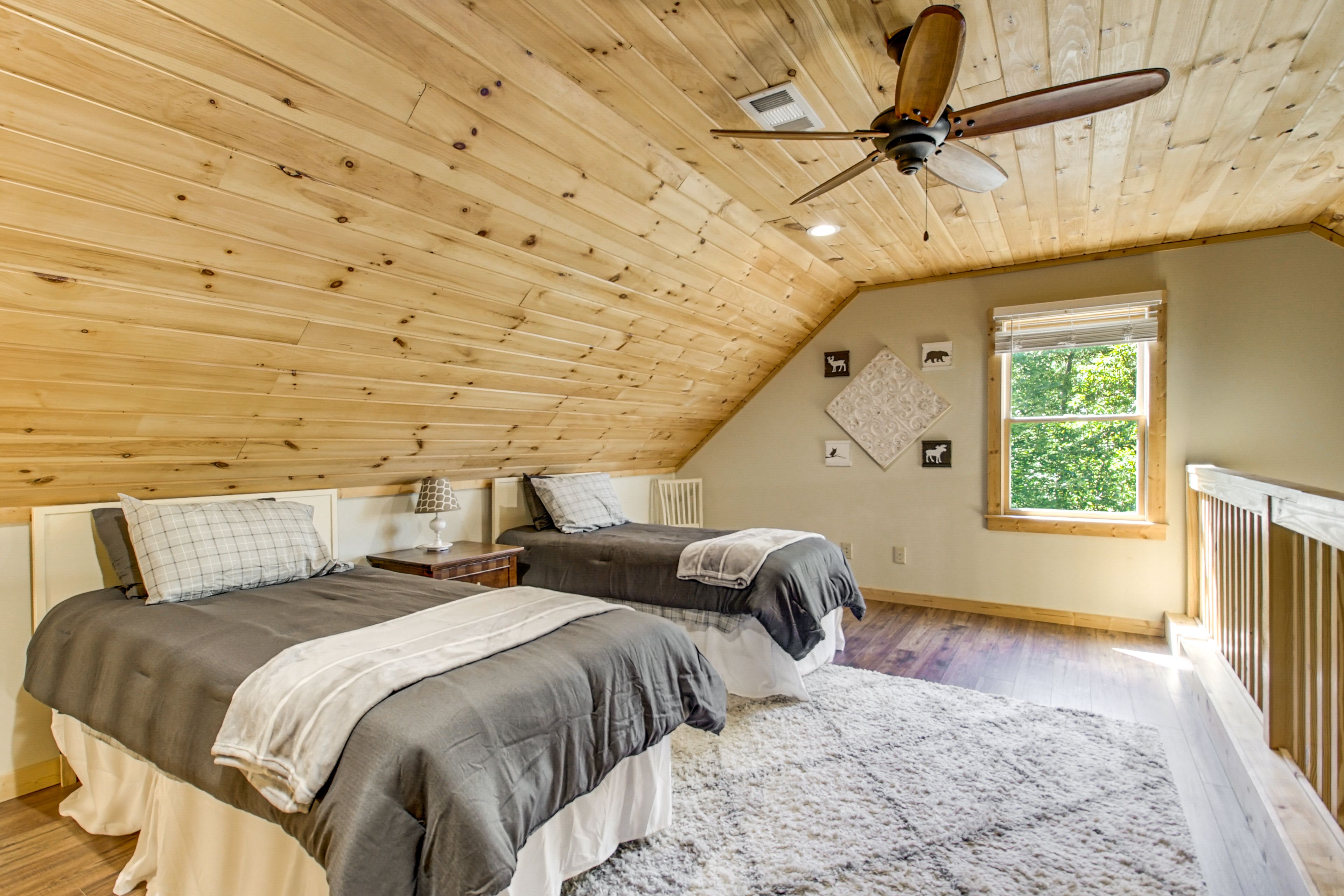 Bedroom 2 (Loft) | 2 Twin (Single) Beds | 2nd Floor