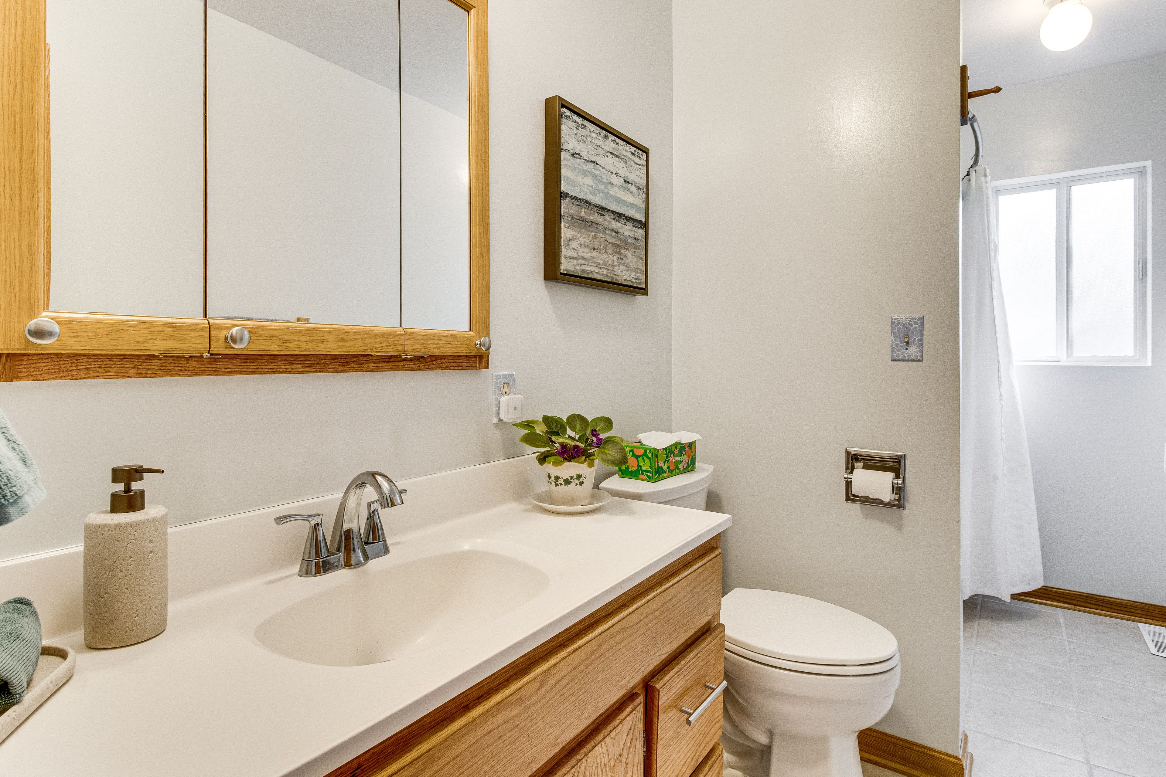 Full Bathroom | 1st Floor