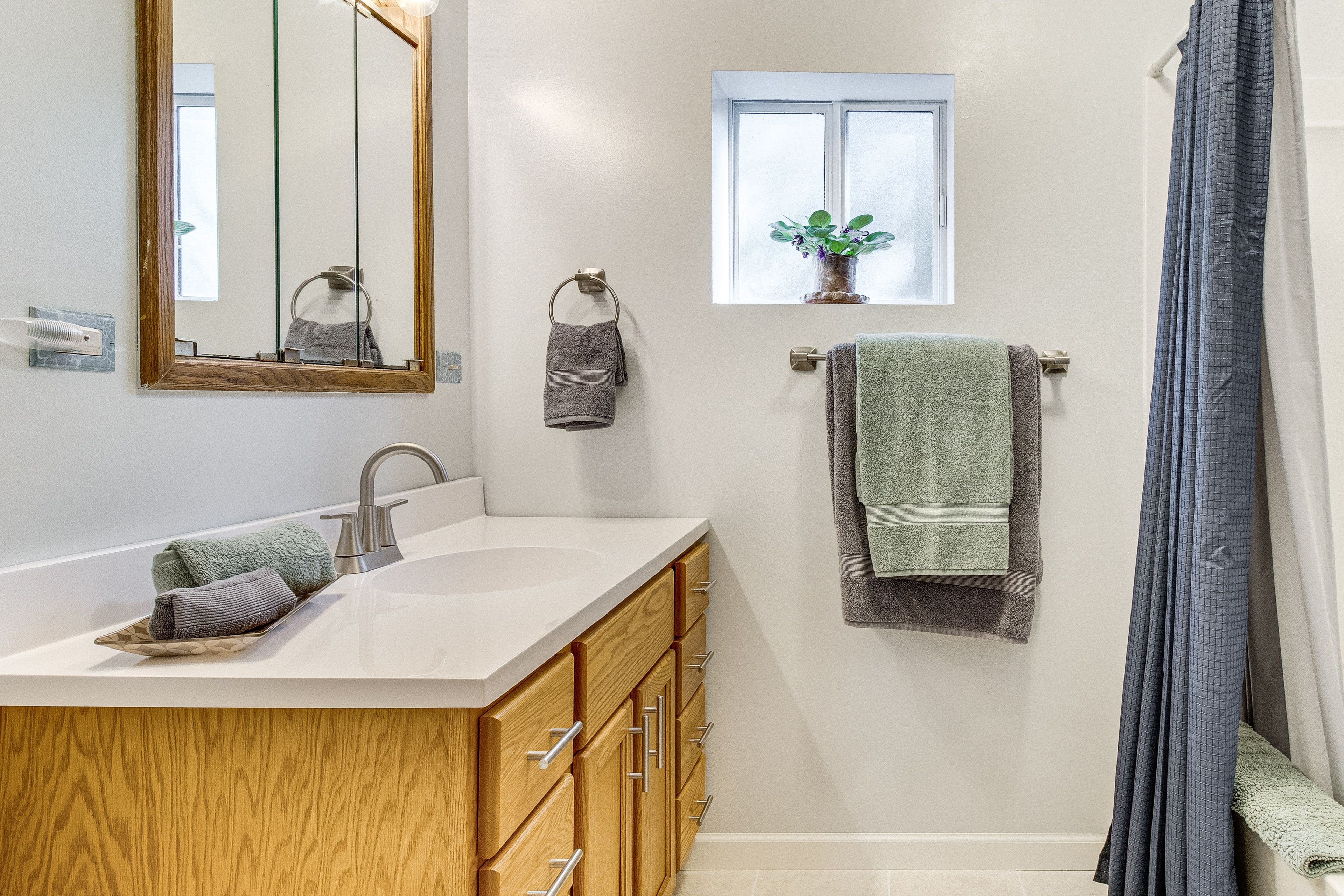 Full Bathroom | Basement Floor