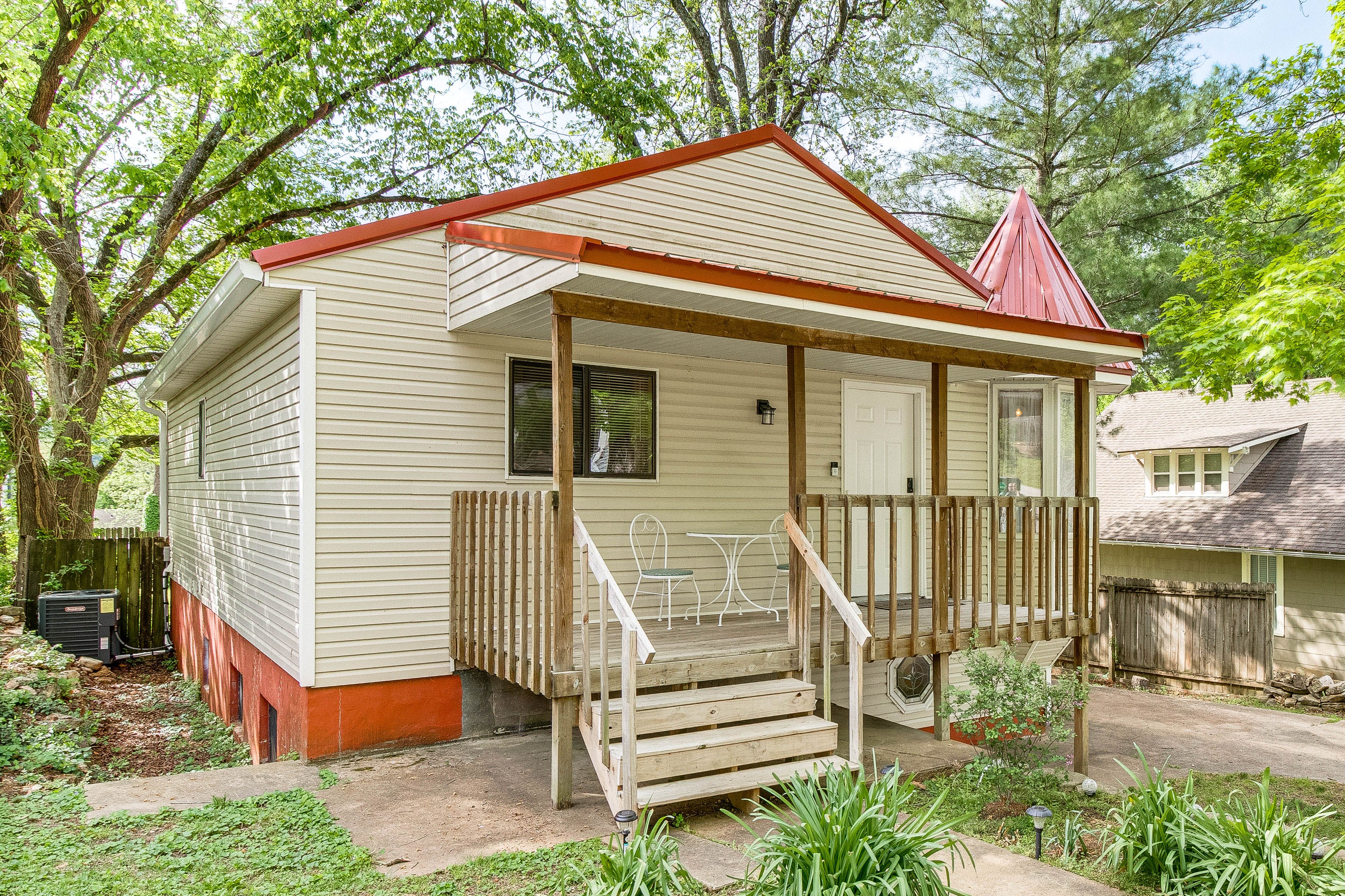 Driveway Parking | 3 Vehicles