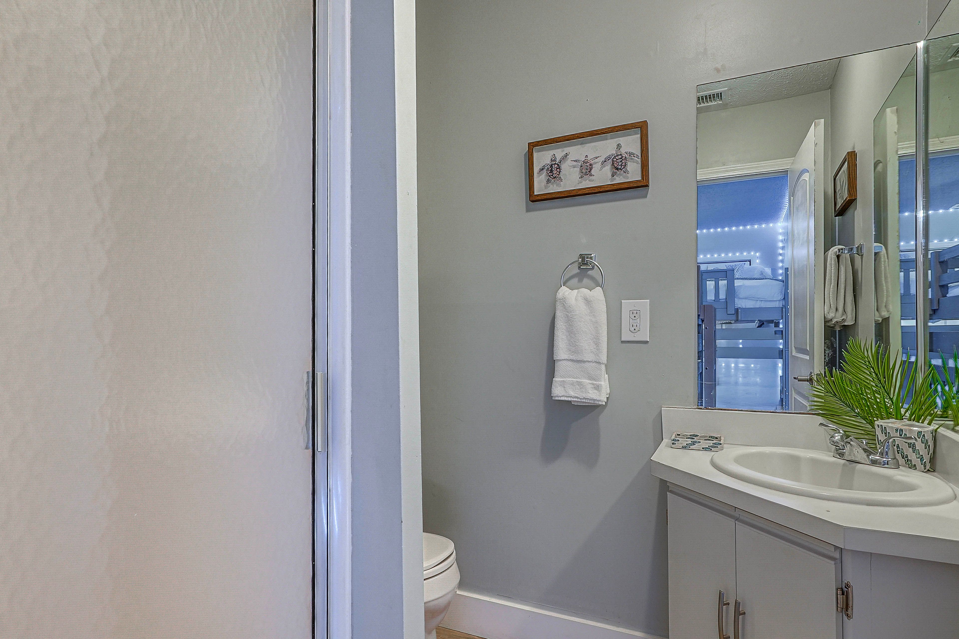 En-Suite Bathroom | 2nd Floor
