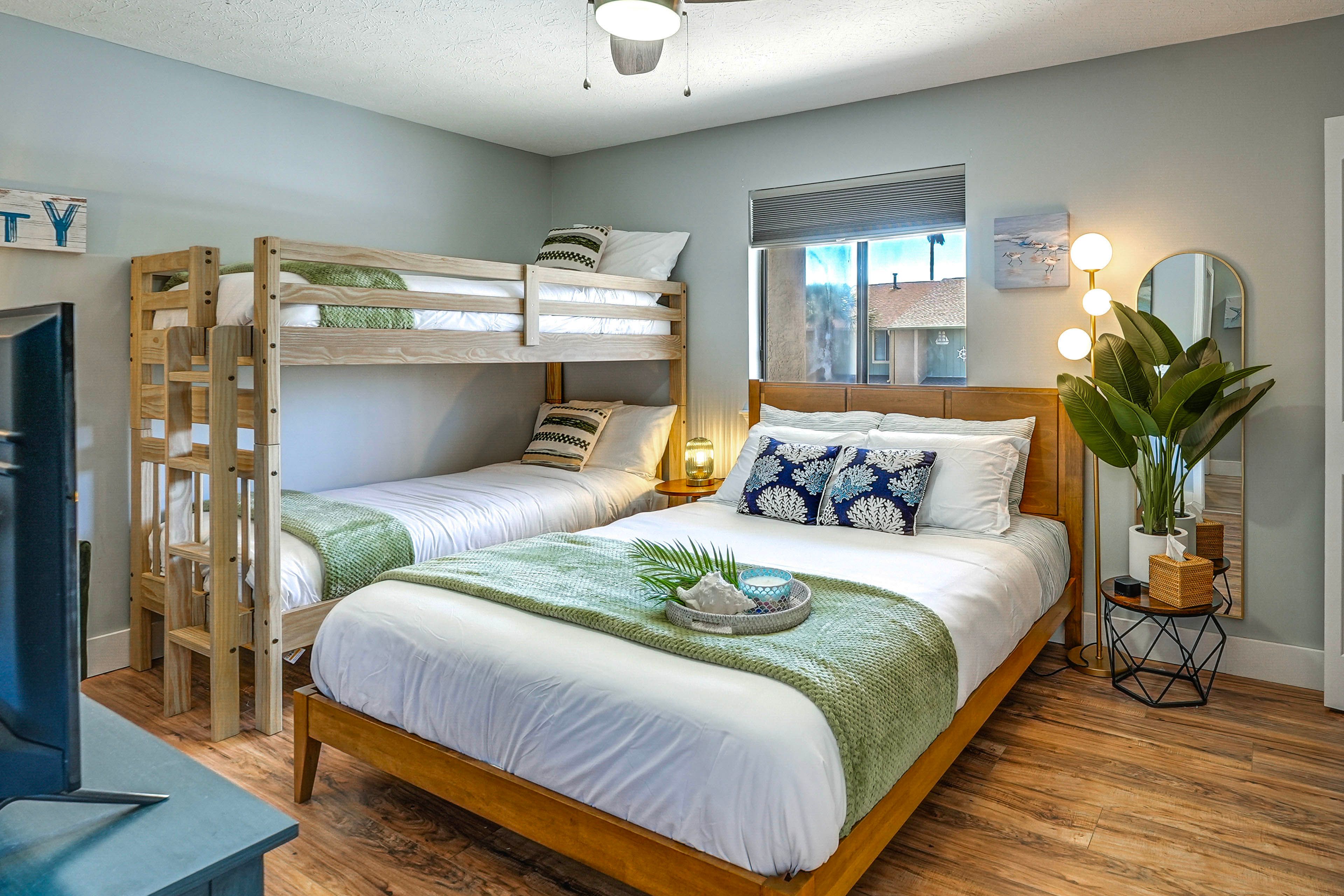 Bedroom 3 | Queen Bed | Twin Bunk Bed | 2nd Floor