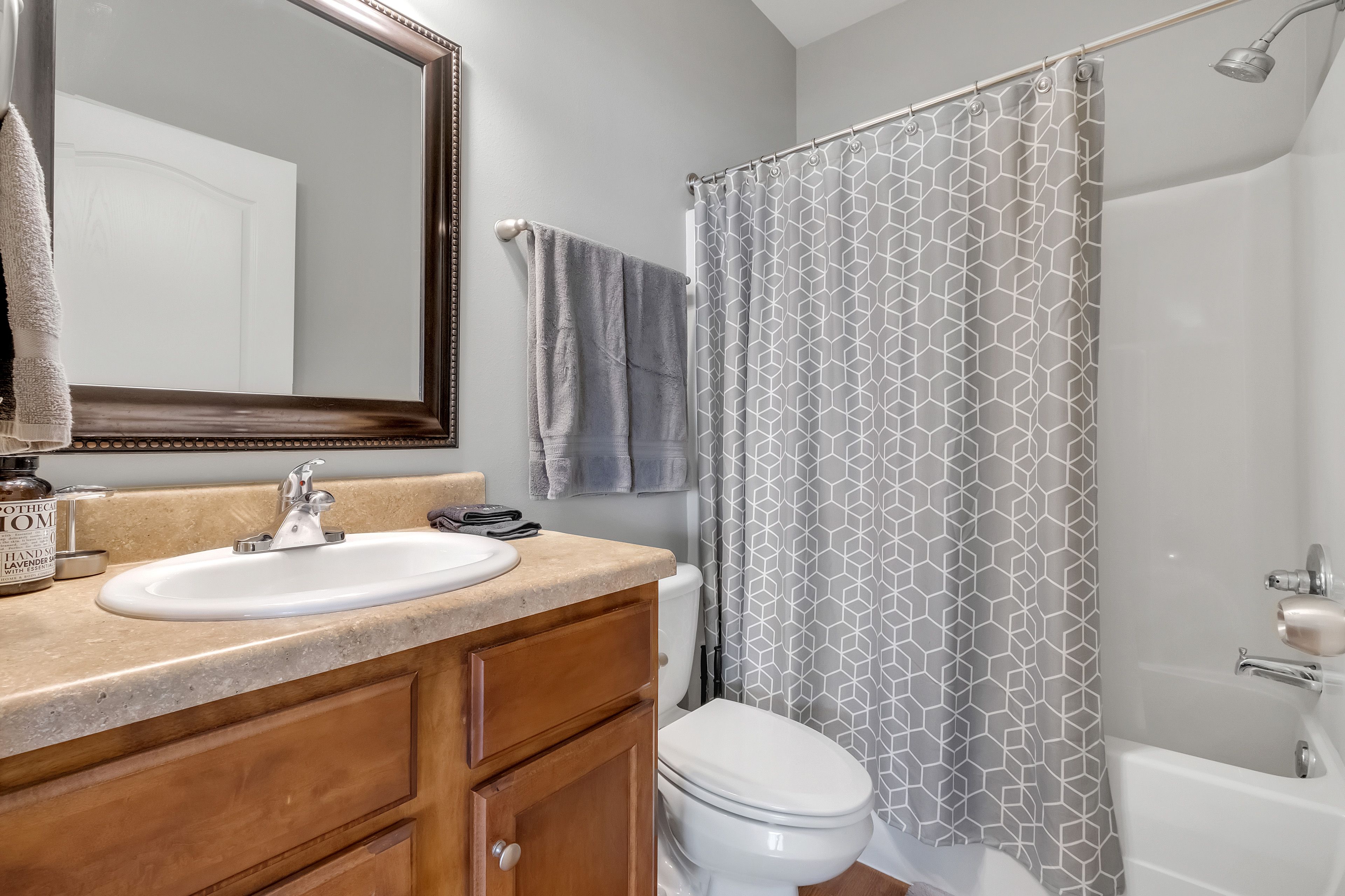 Full Bathroom | 1st Floor