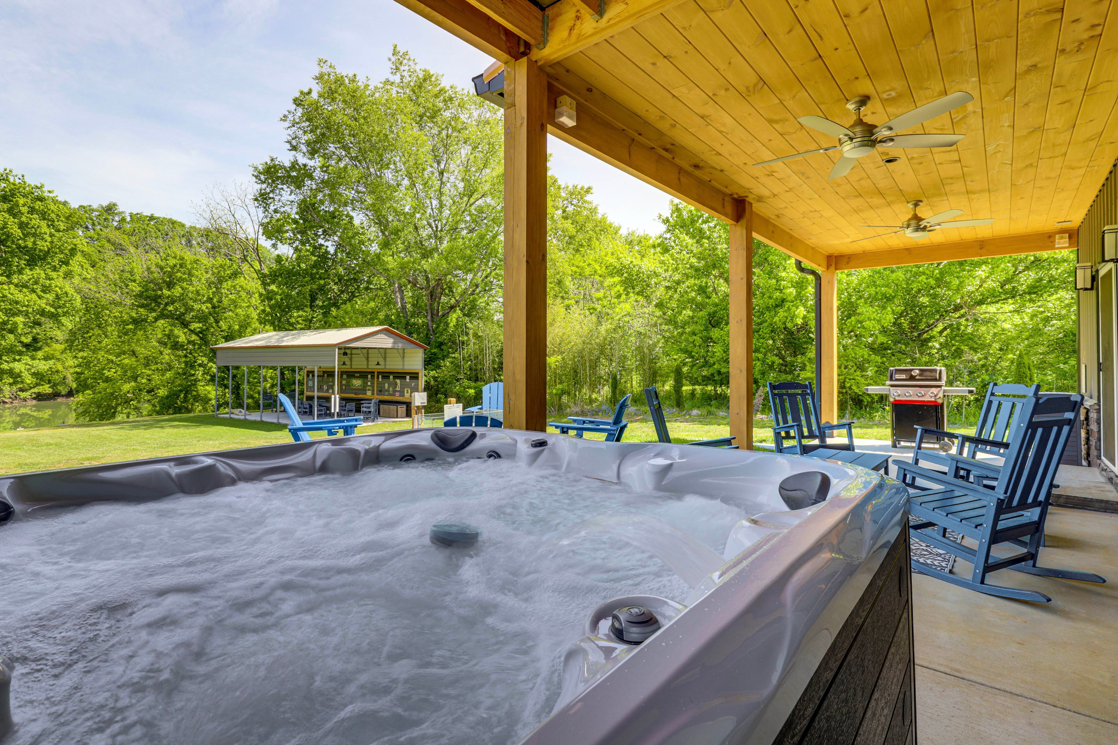 After Dollywood, golf, kayaking, or a day in the Smokies, unwind in the hot tub