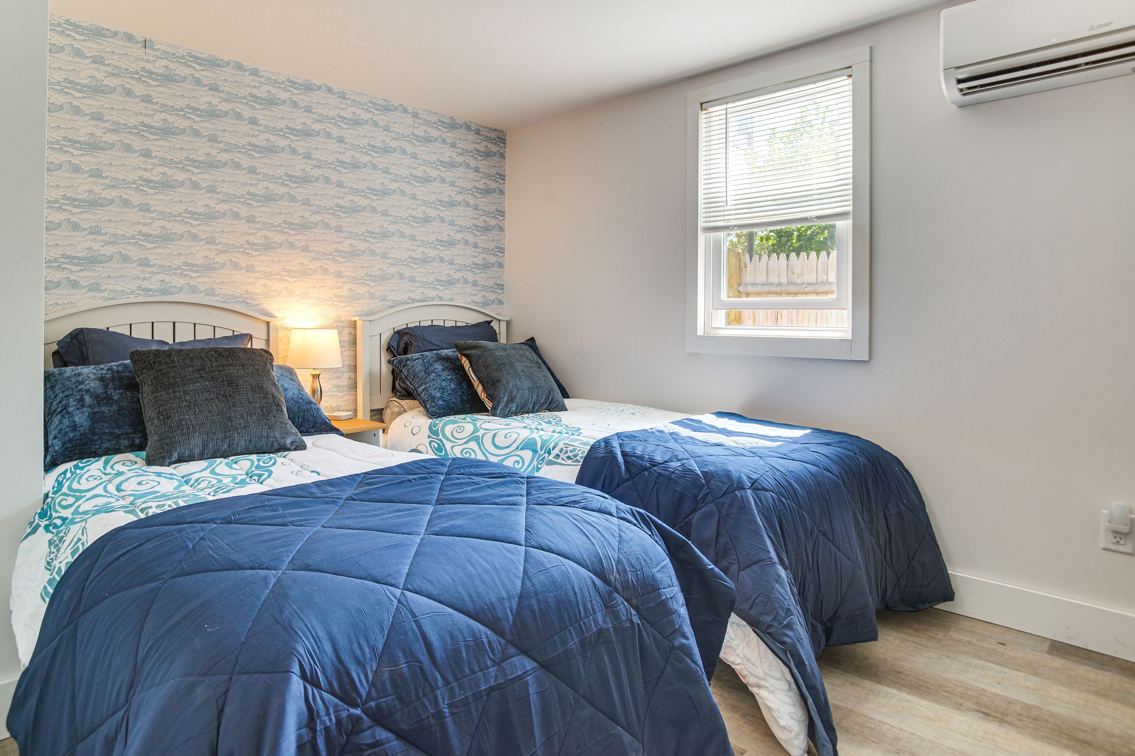 Bedroom 2 | 2 Twin Beds