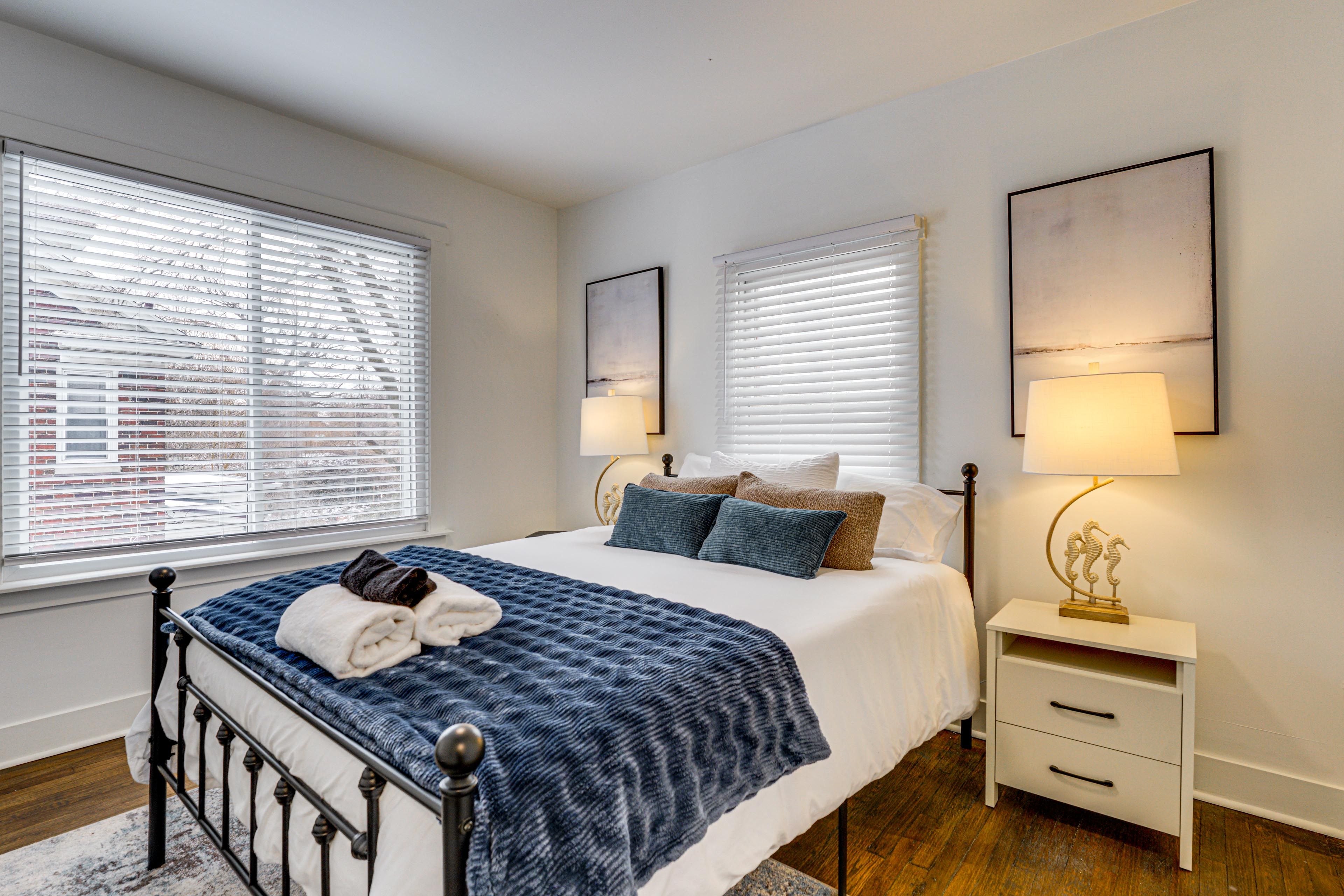 Bedroom 4 | Queen Bed | 2nd Floor