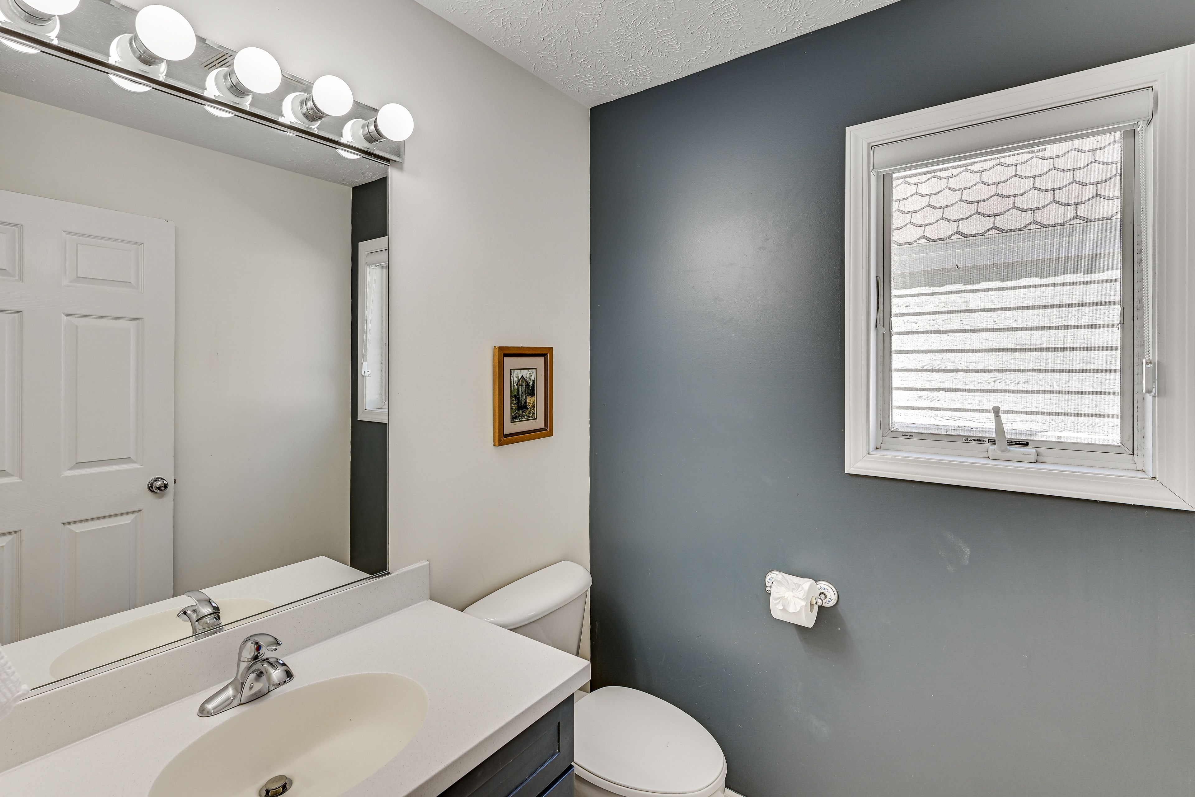 Half Bathroom | 1st Floor