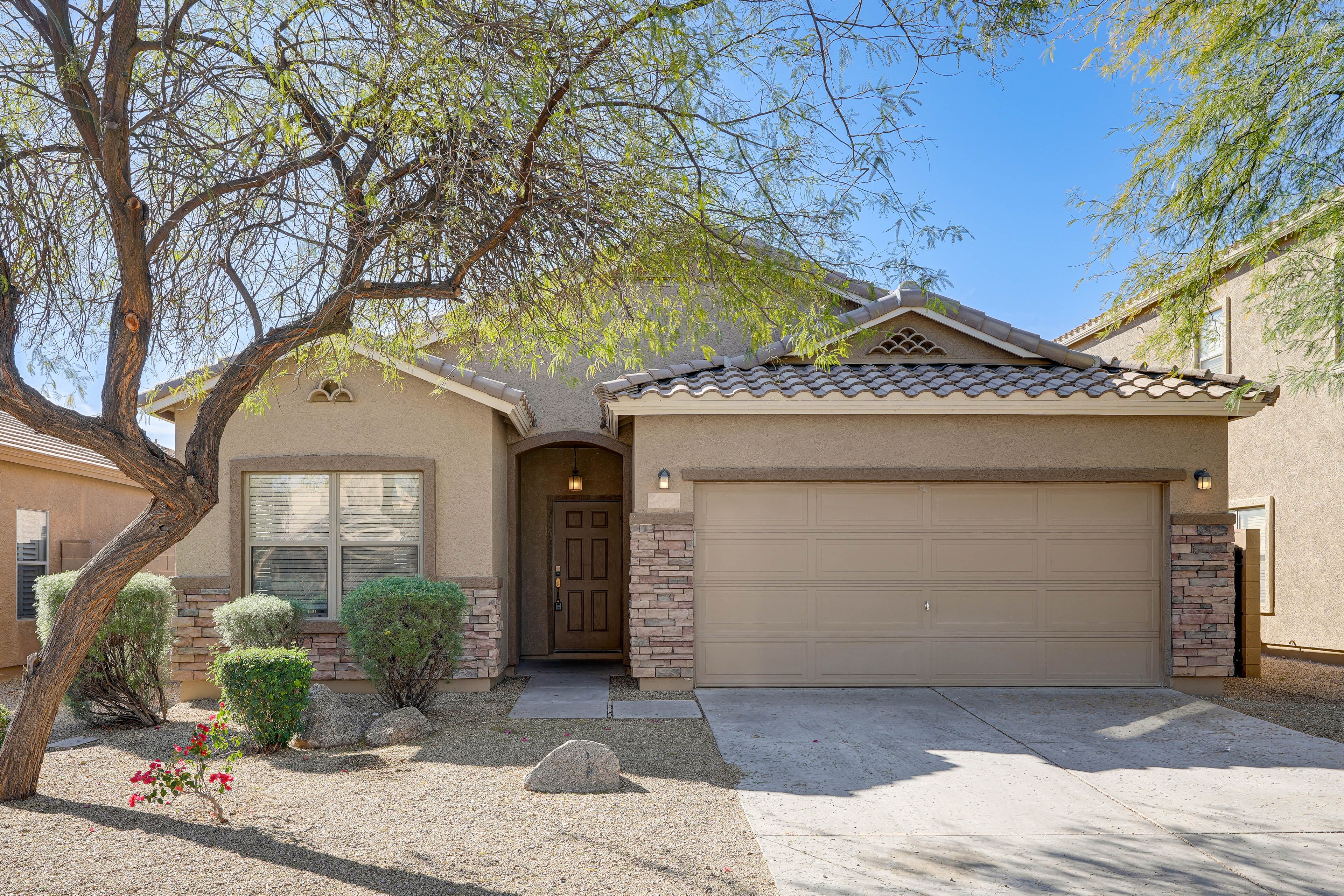 San Tan Valley Vacation Rental | 4BR | 2BA | 1,604 Sq Ft | 1 Step to Enter