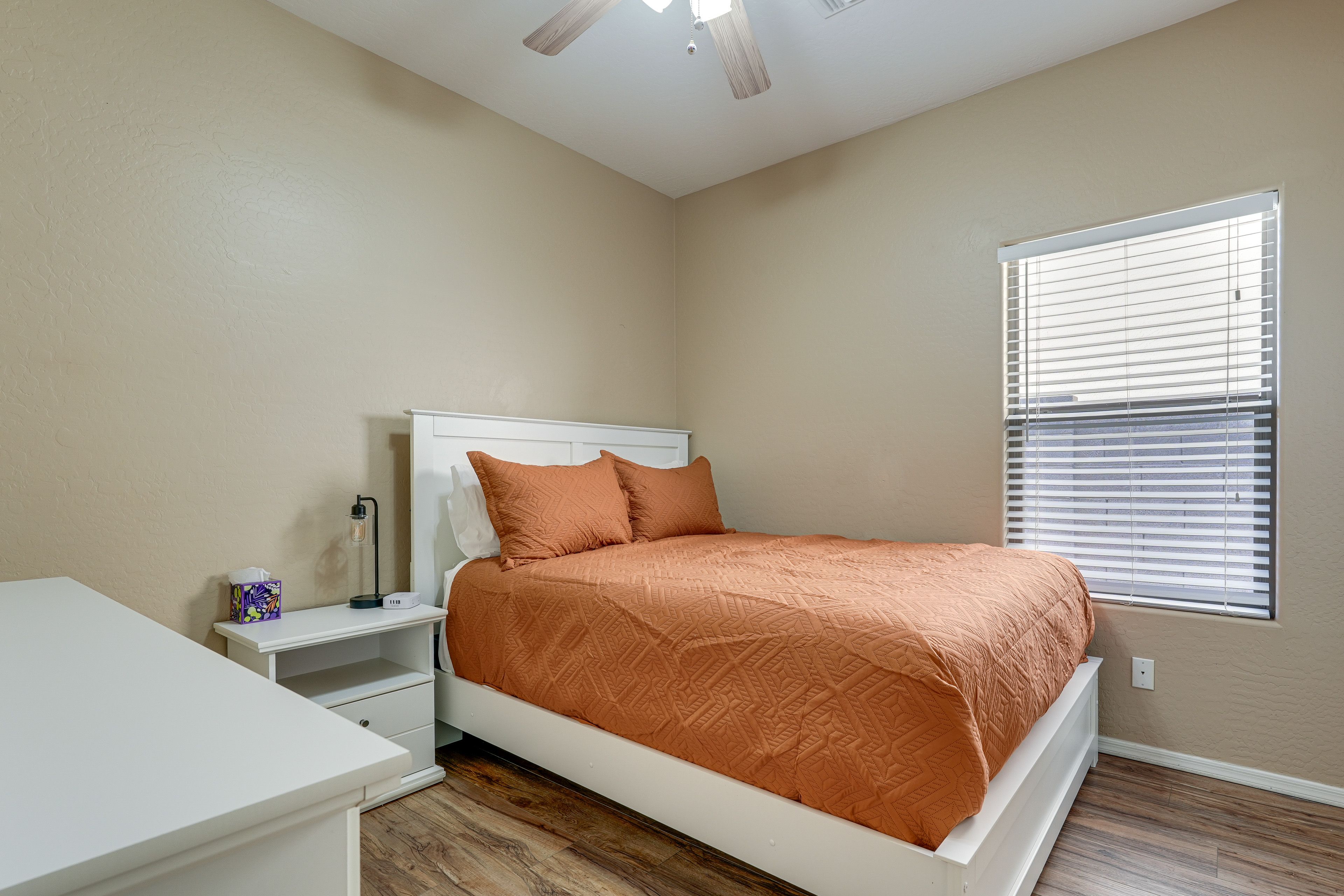 Bedroom 3 | Queen Bed