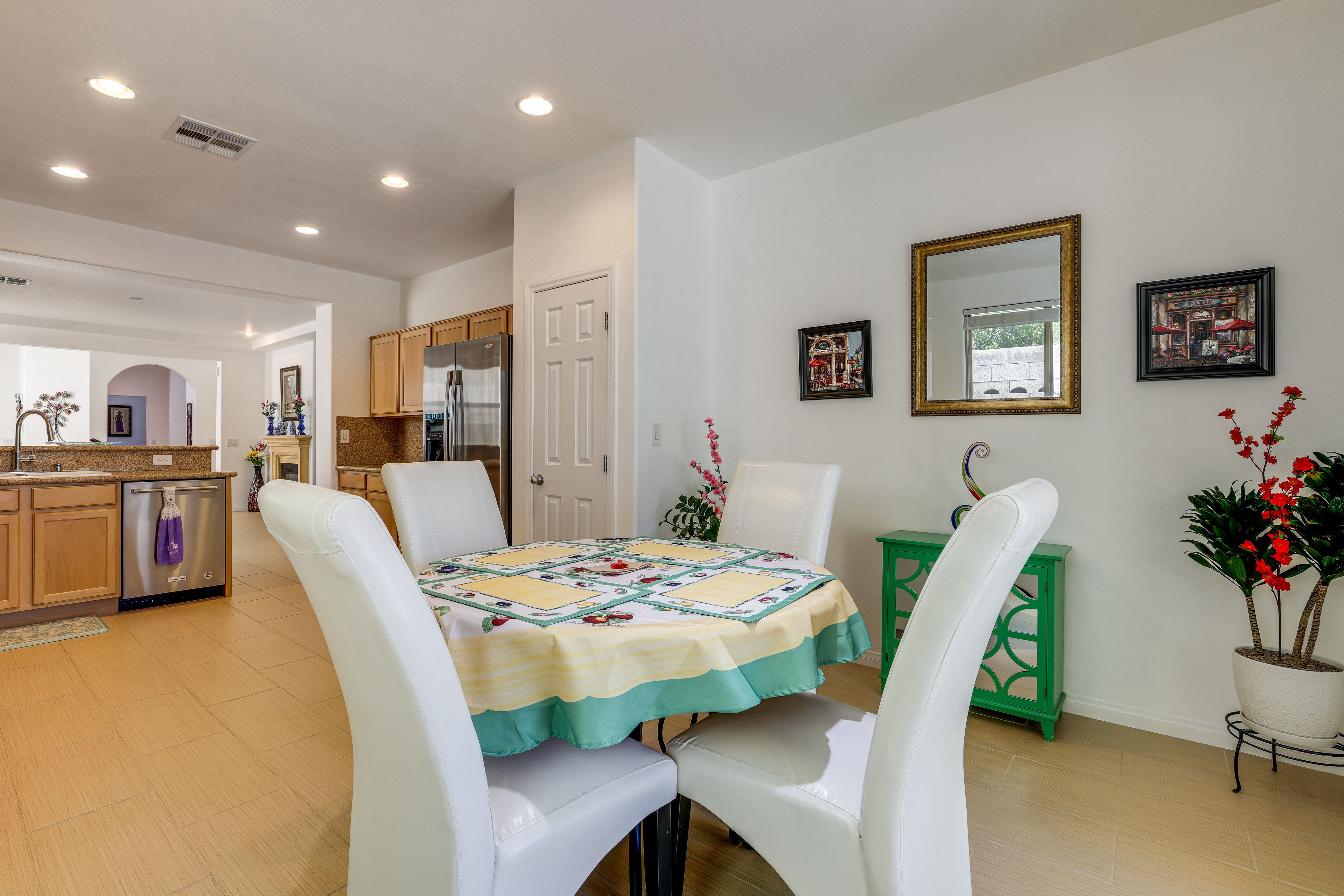 Kitchen | Dining Area
