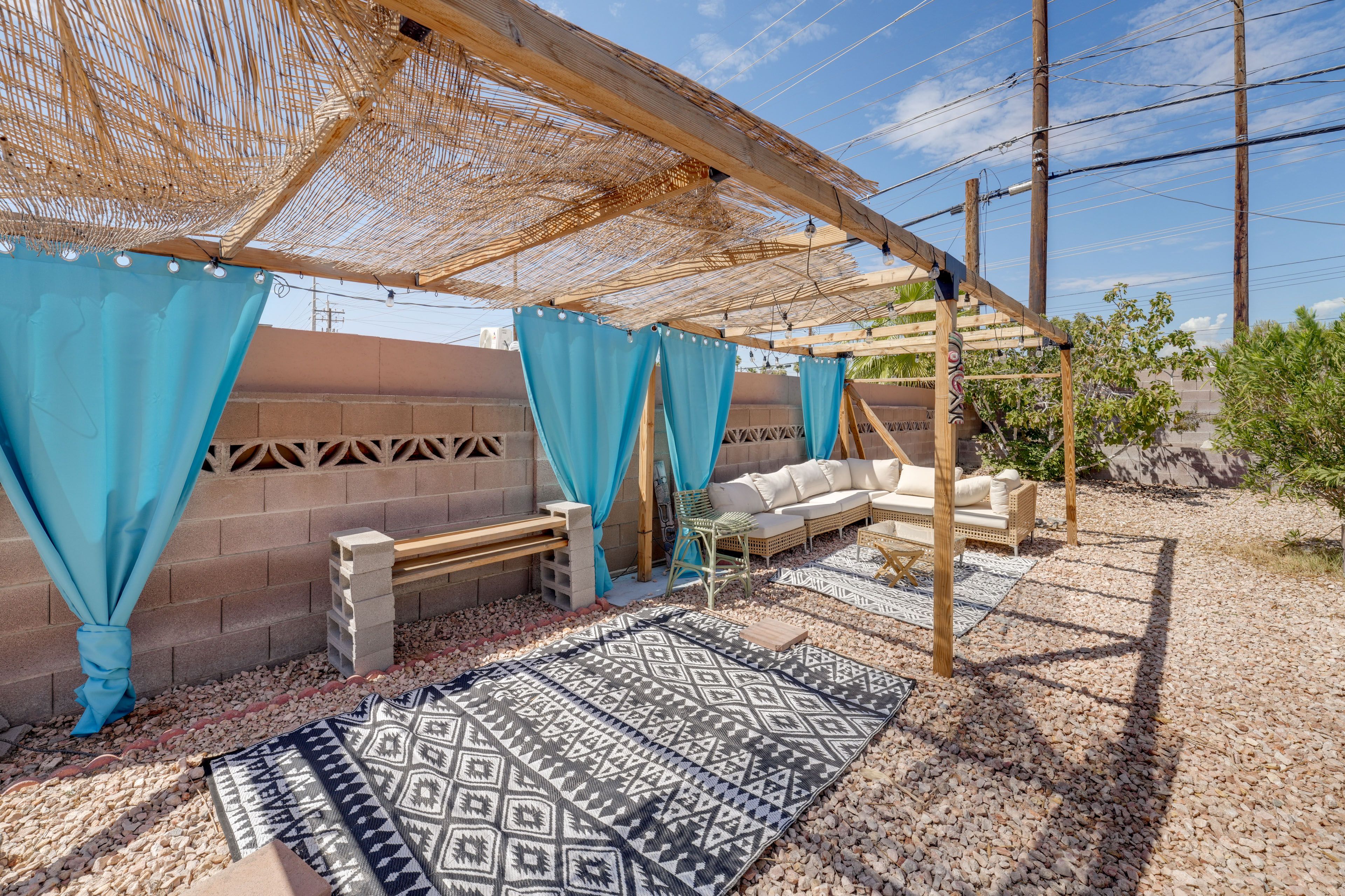 Las Vegas Vacation Rental | 3BR | 2BA | 1,300 Sq Ft | 1 Step to Enter