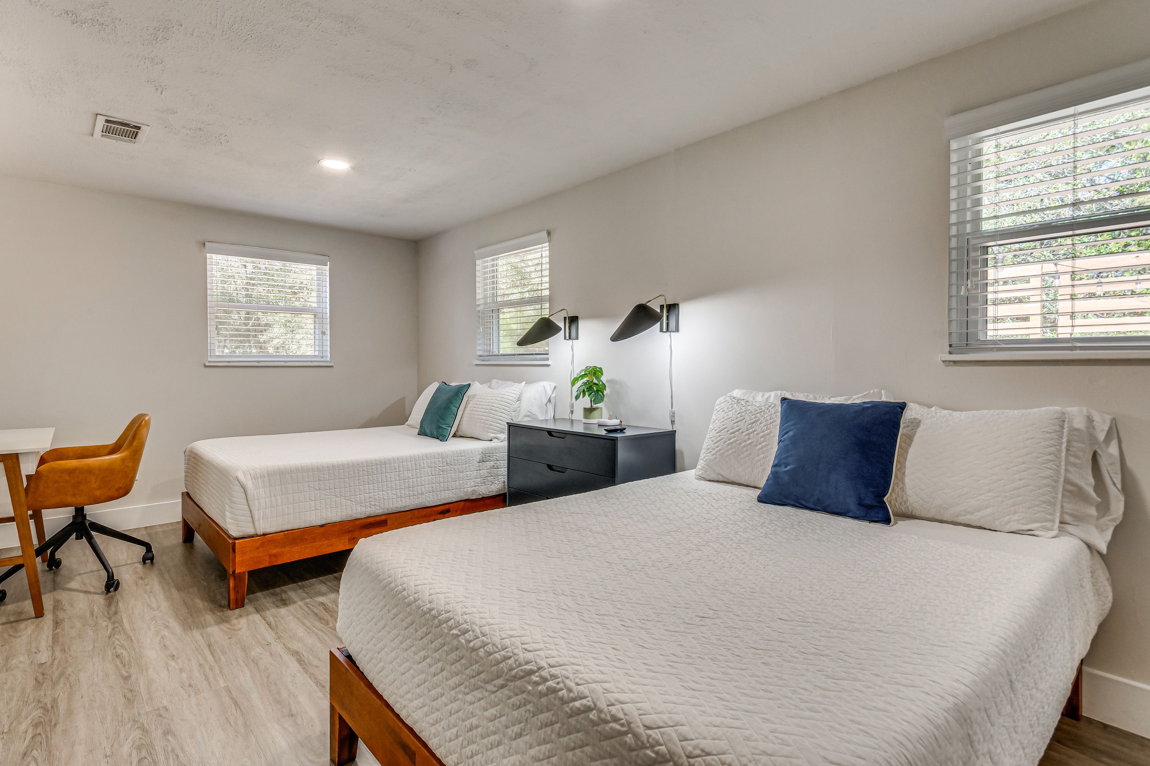 Bedroom 2 | 2 Queen Beds