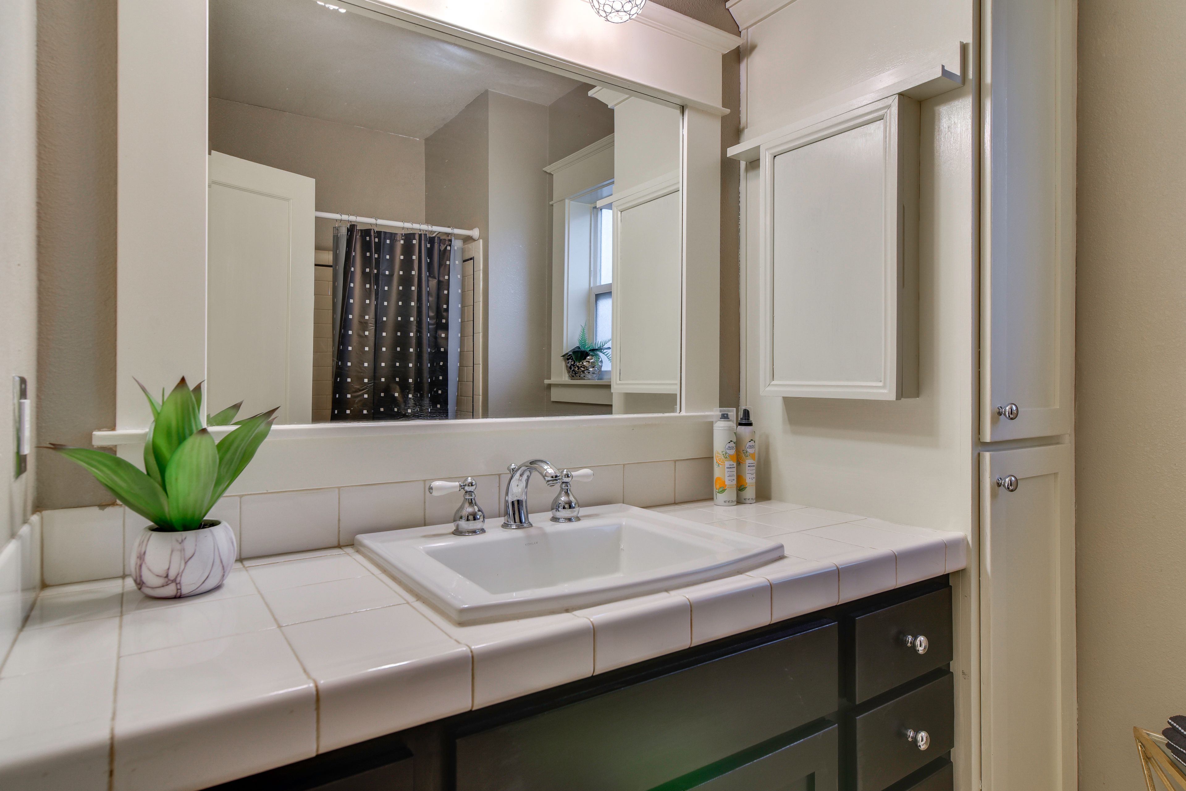 Full Bath | Main Level