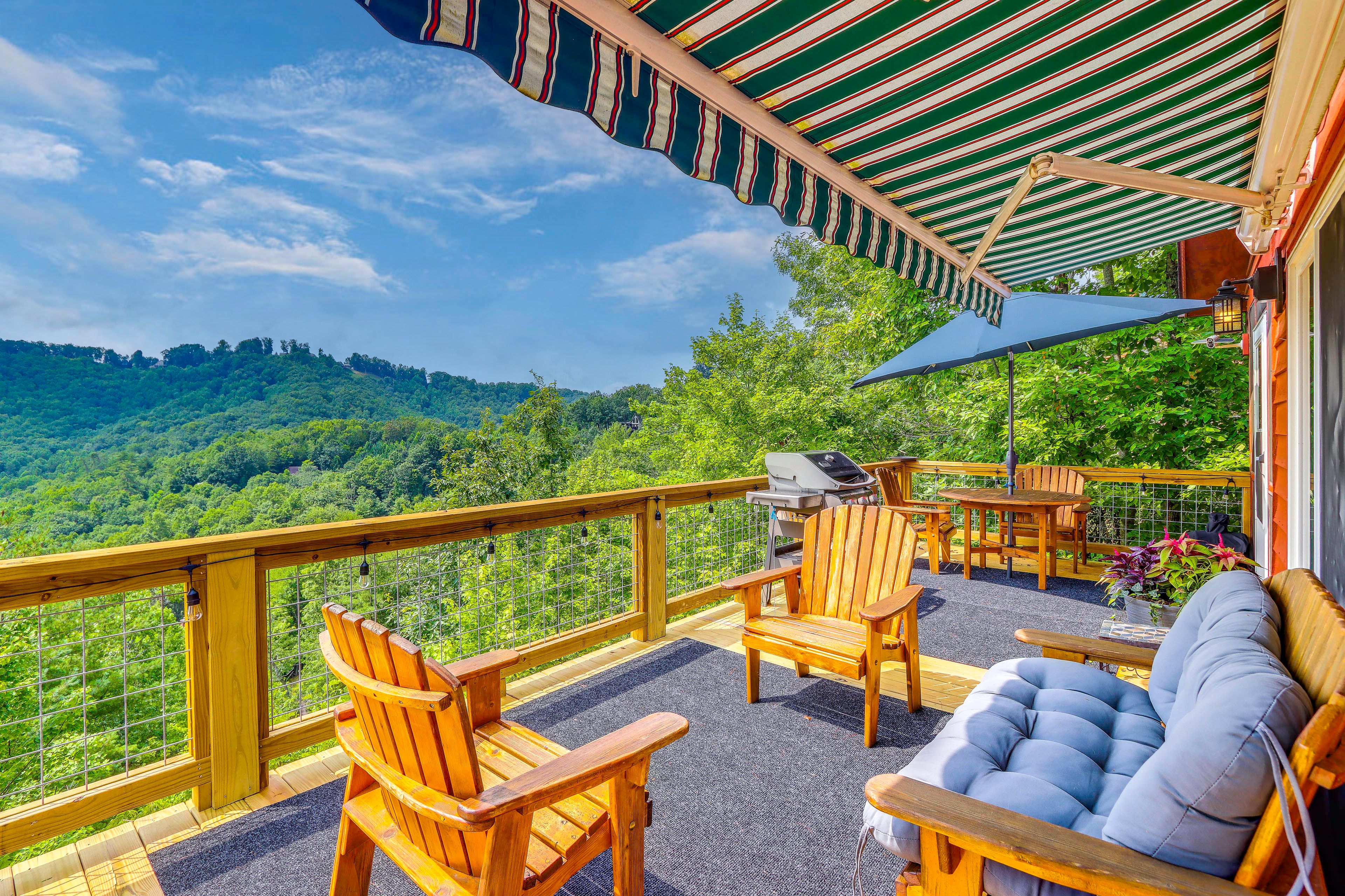 Murphy Vacation Rental | 2BR | 3BA | 1,703 Sq Ft