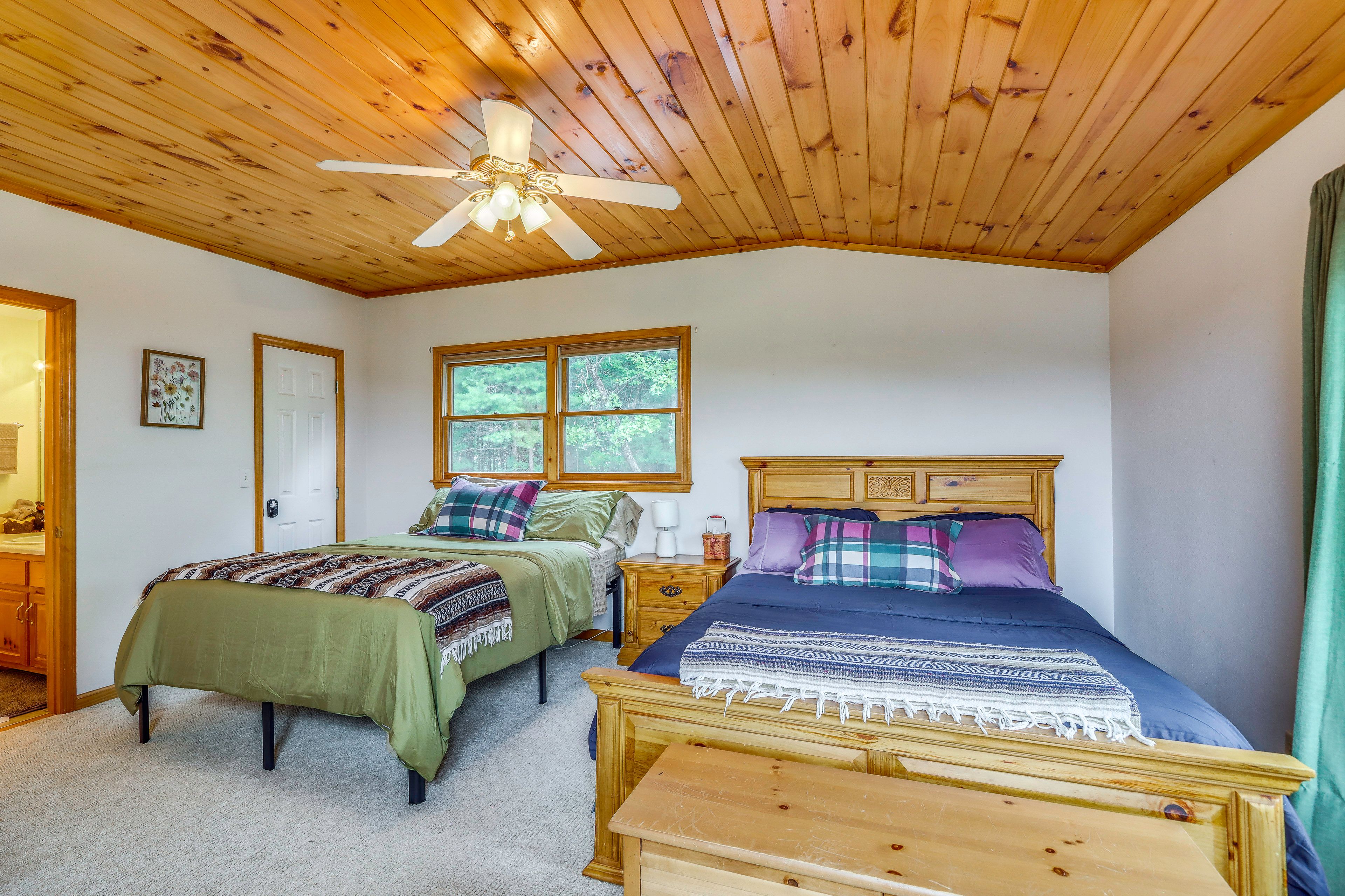 Loft | 2 Queen Beds | 2nd Floor