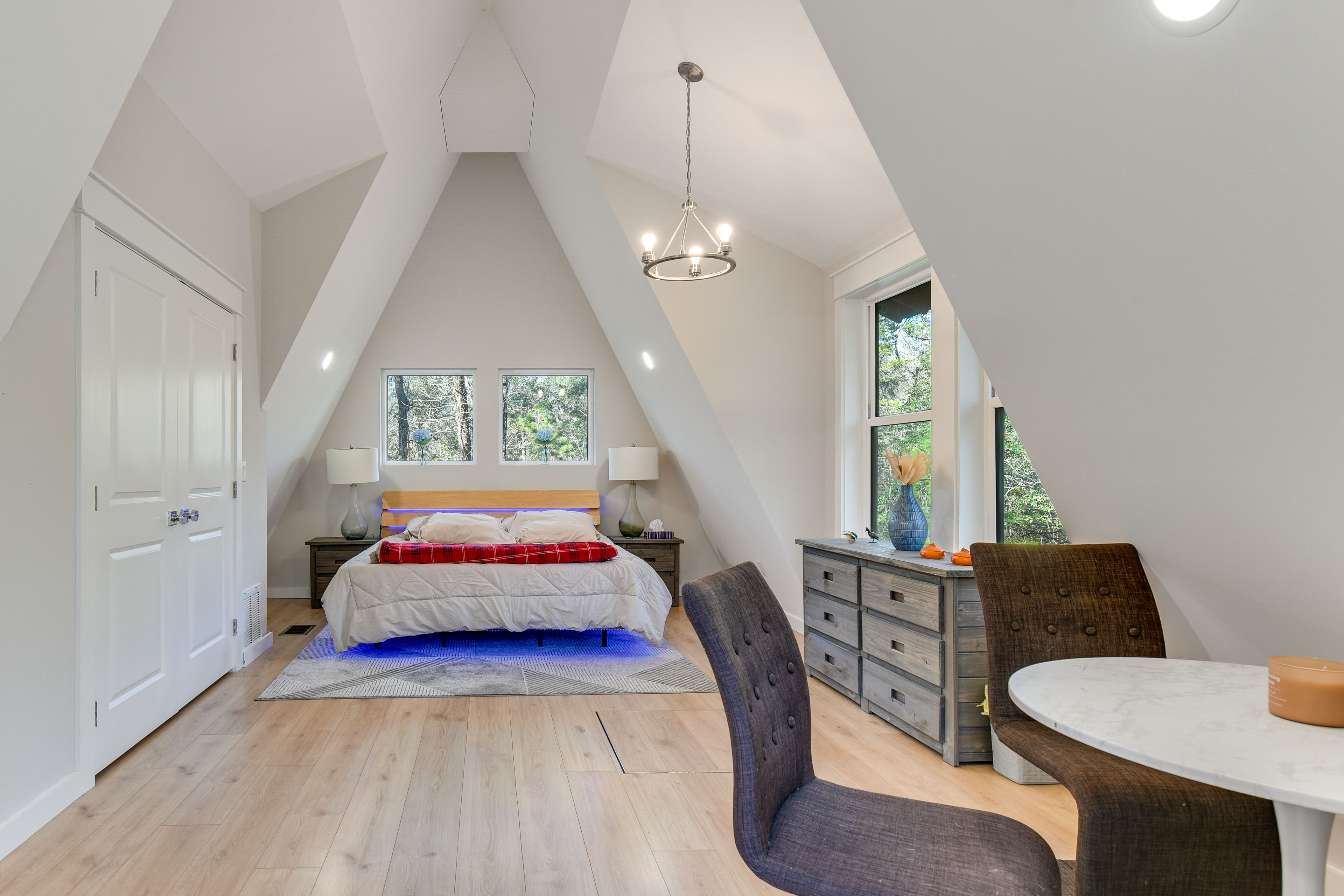 Bedroom 1 (Loft) | King Bed | 2nd Floor