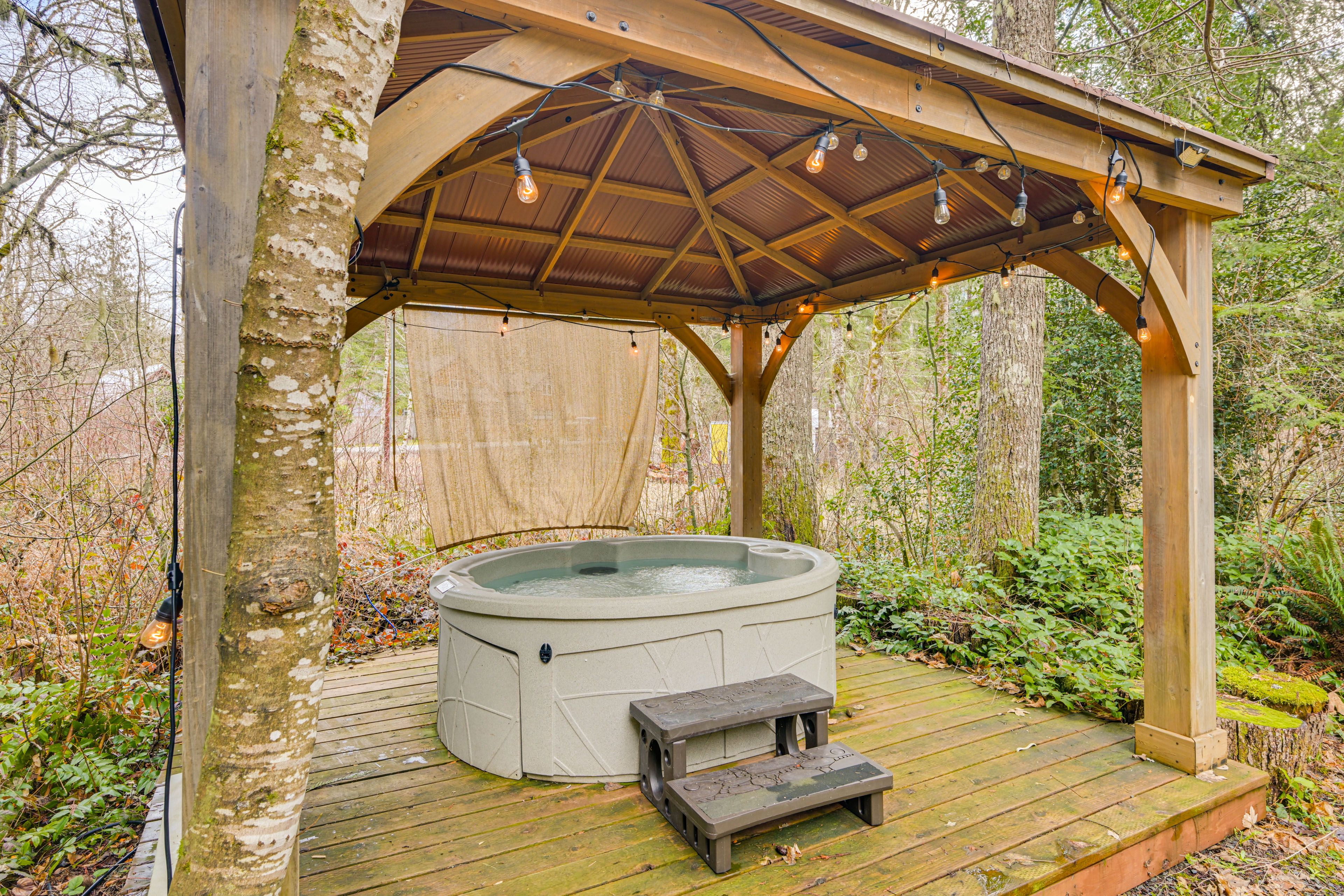 Private Hot Tub | Serene Surroundings