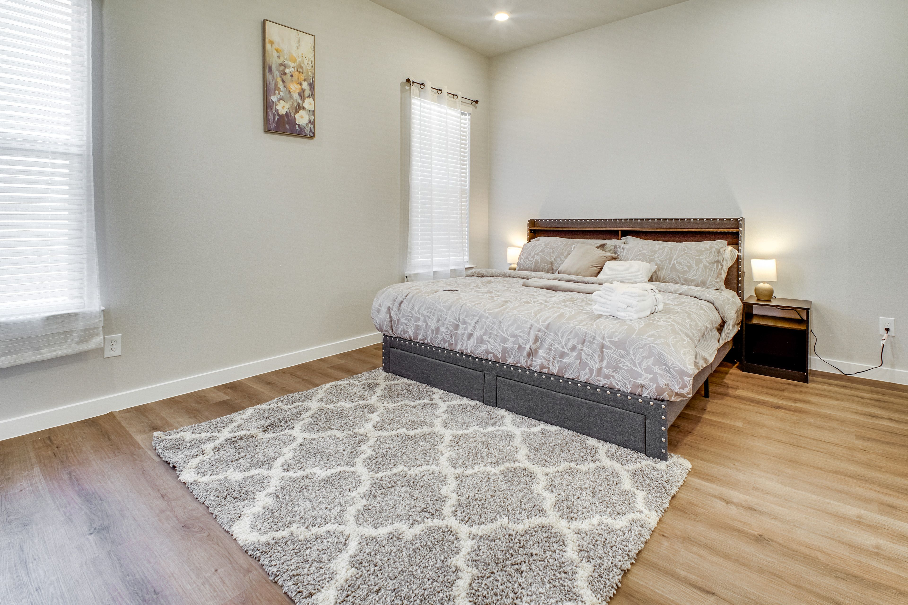 Bedroom 1 | King Bed