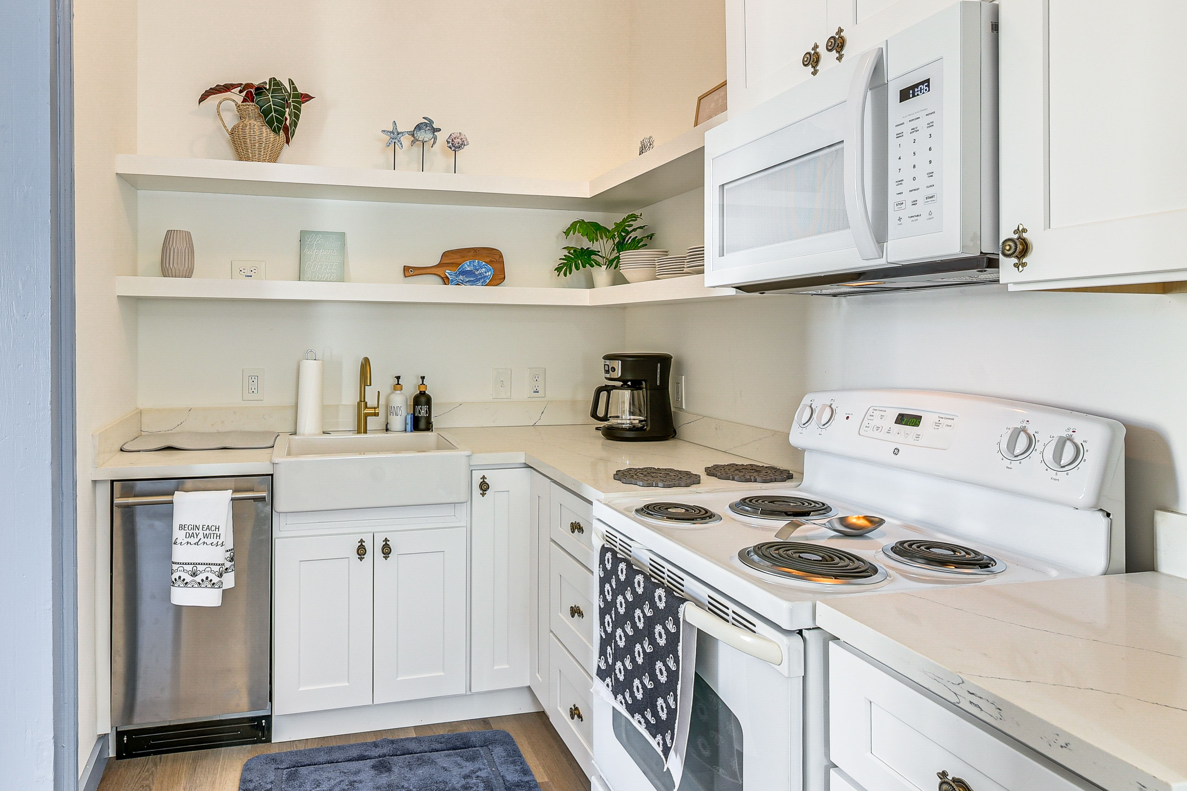 Kitchen | Unit 2 | 1st Floor