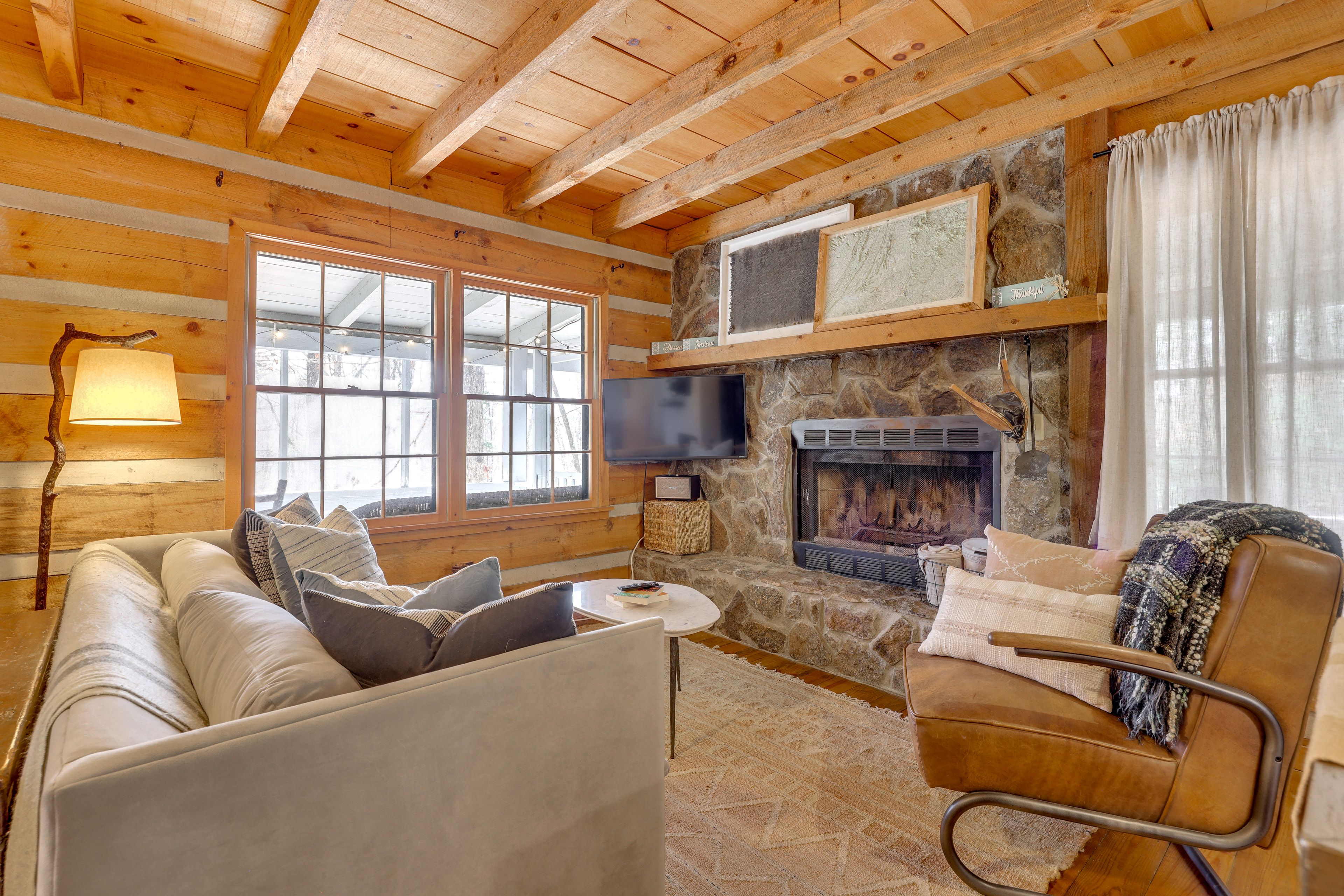 Living Room | Sleeper Sofa