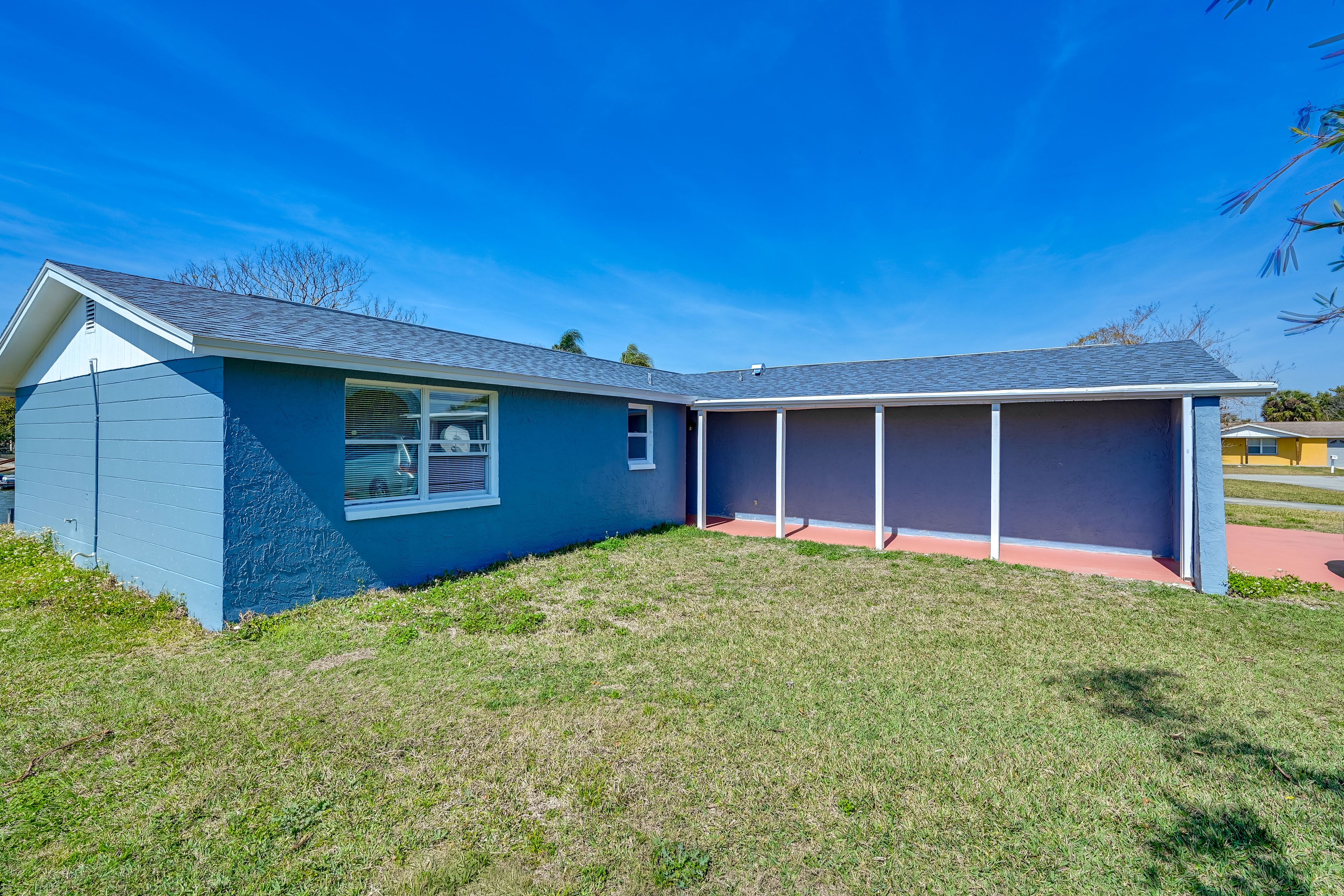 Driveway Parking | 3 Vehicles