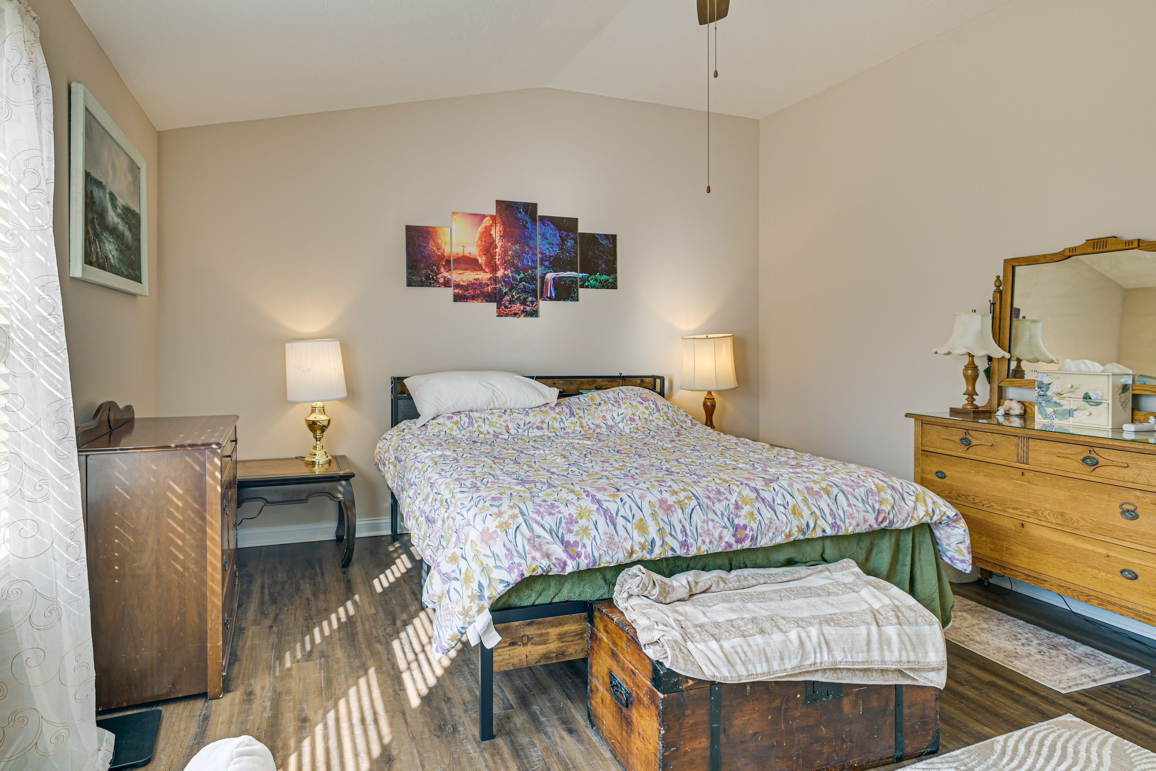 Bedroom 2 | King Bed | Upper Level