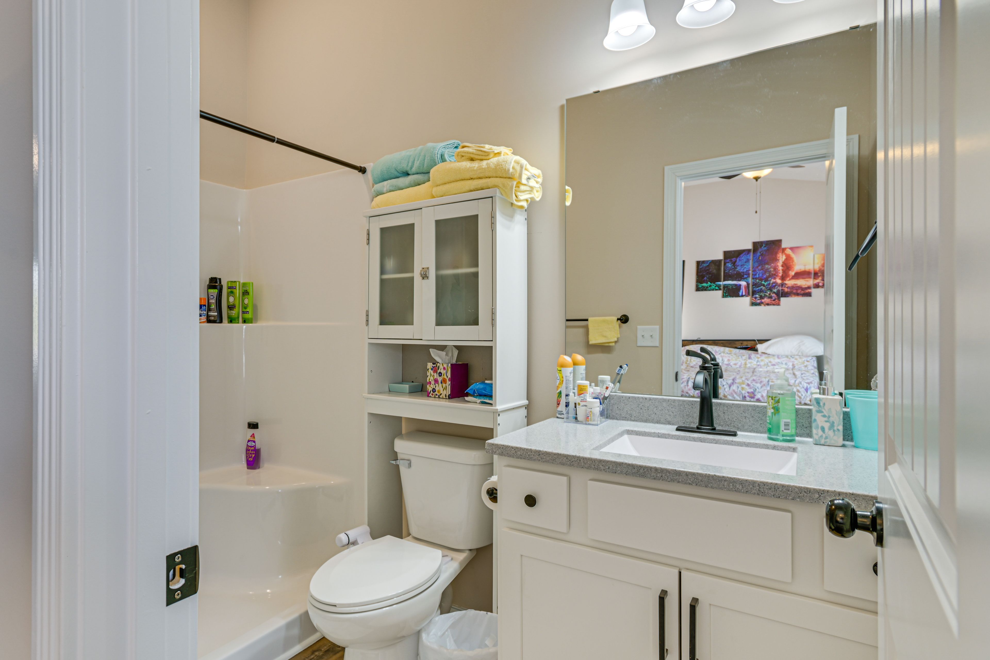 Full Bath | Upper Level