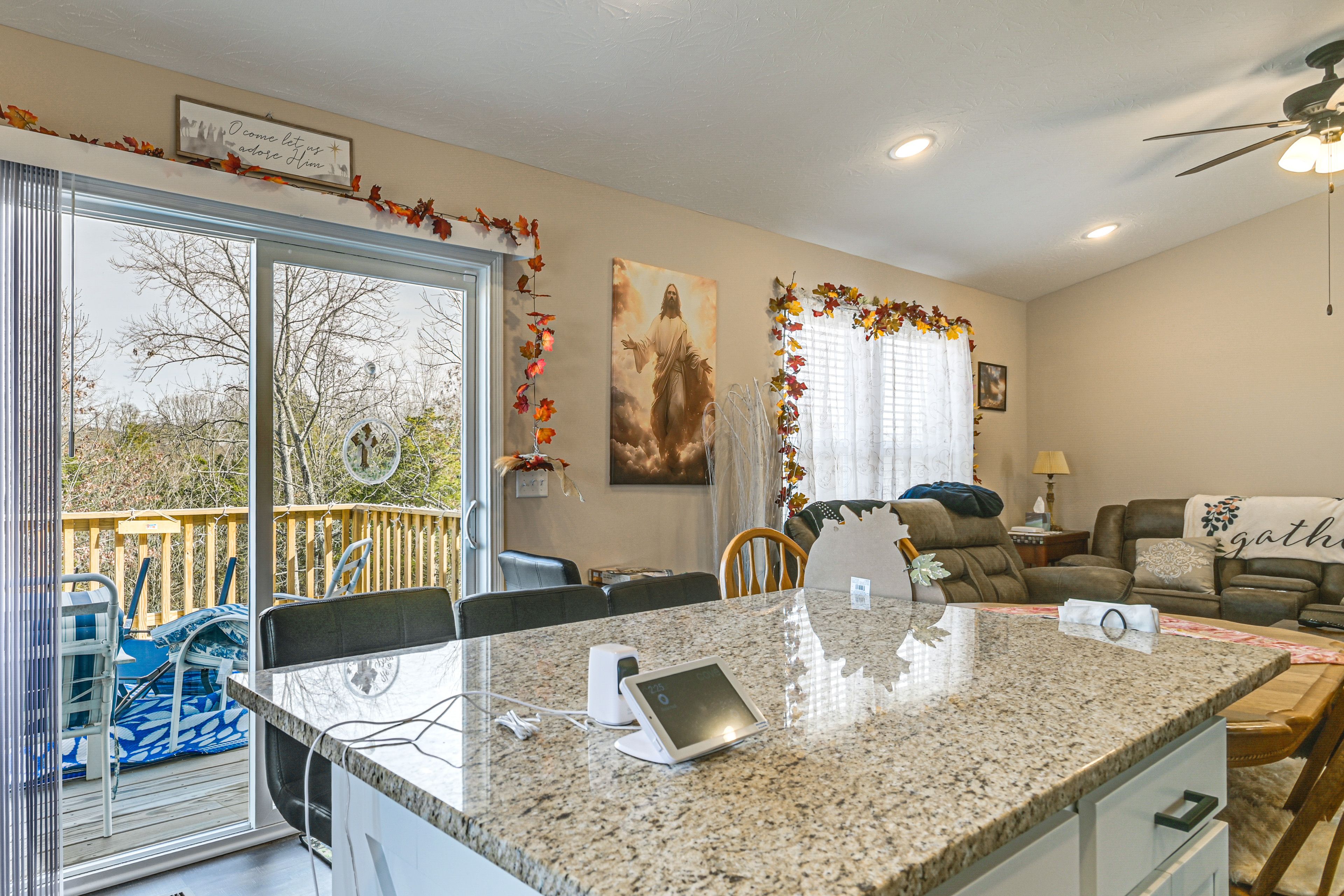 Kitchen | Main Level