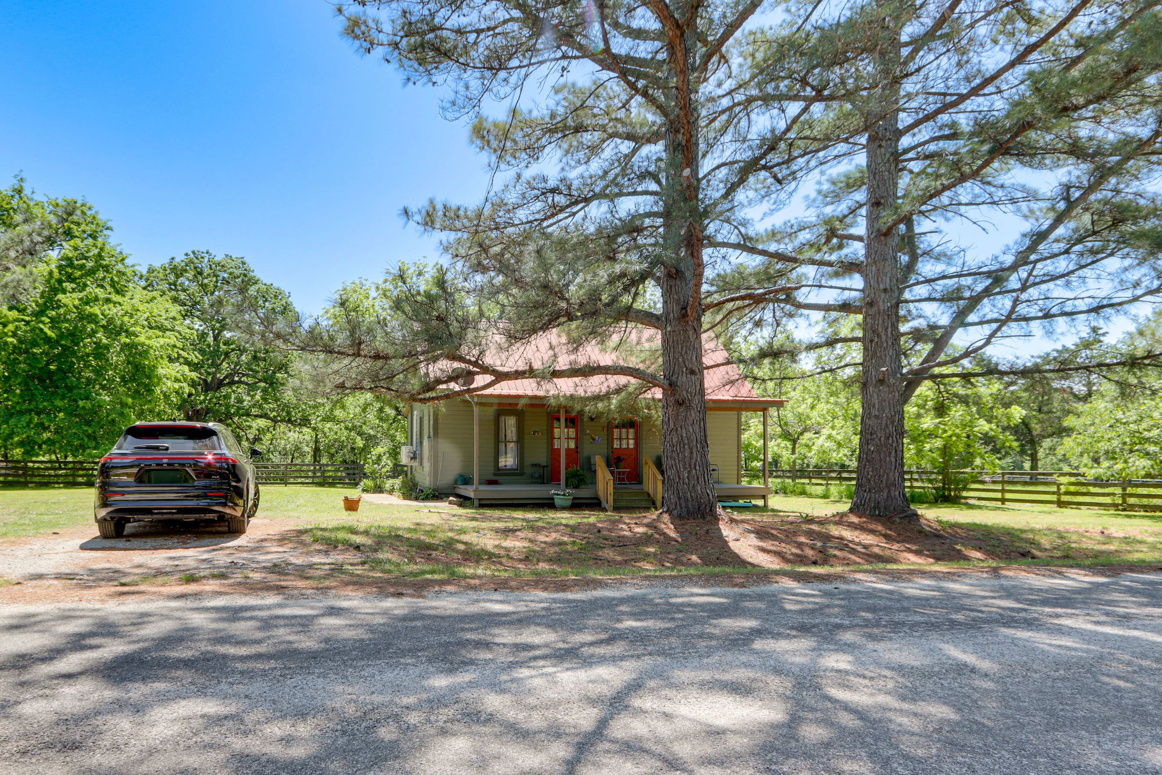 Parking | Driveway (2 Vehicles)
