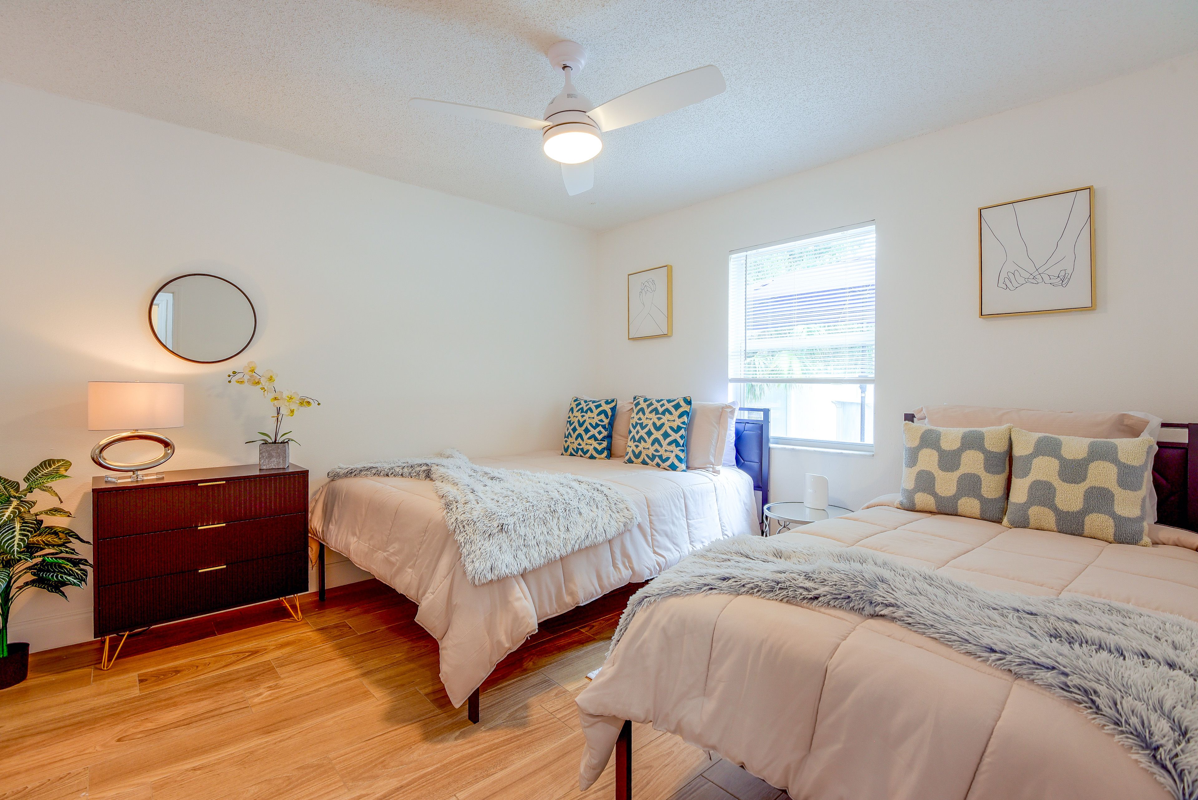 Bedroom 2 | Queen Bed | Twin Bed