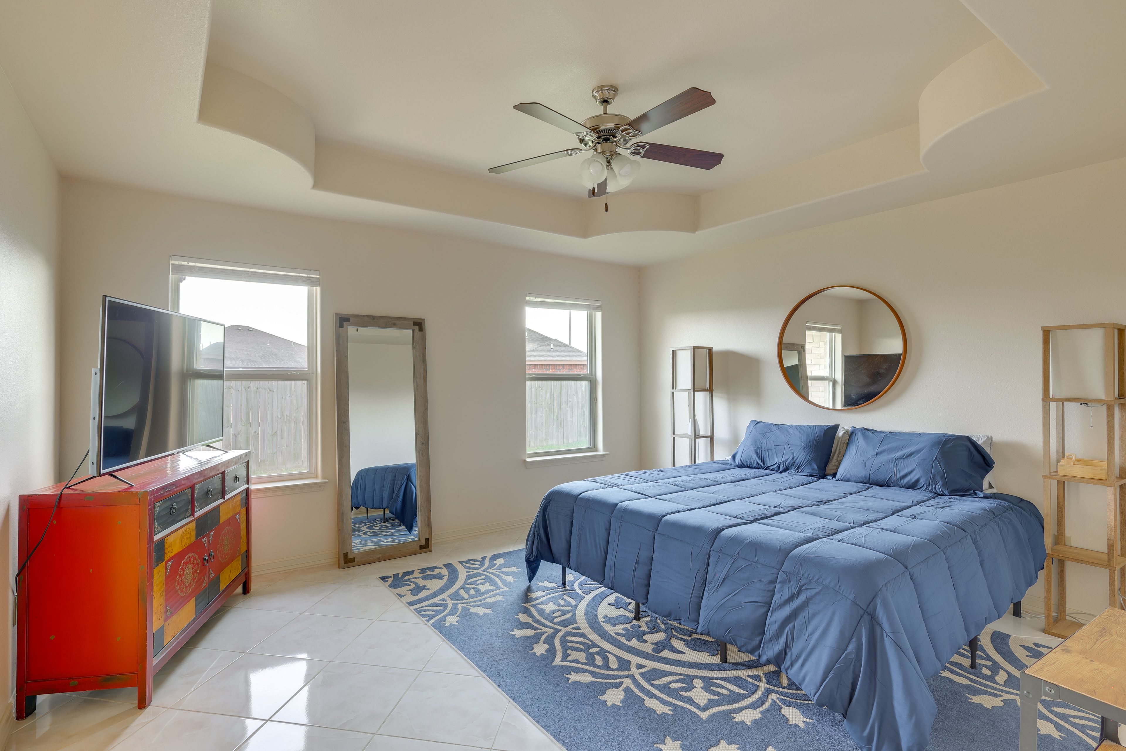 Bedroom 1 | King Bed