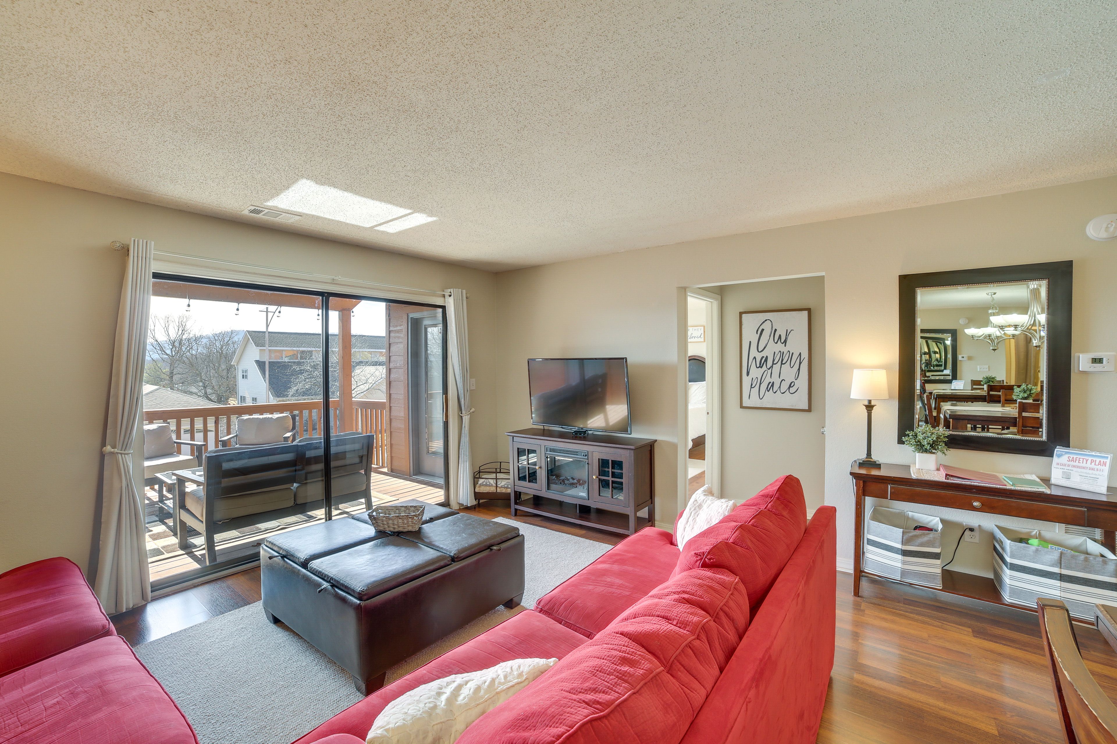 Branson Vacation Rental | 2BR | 2BA | 1,207 Sq Ft | Stairs to Enter