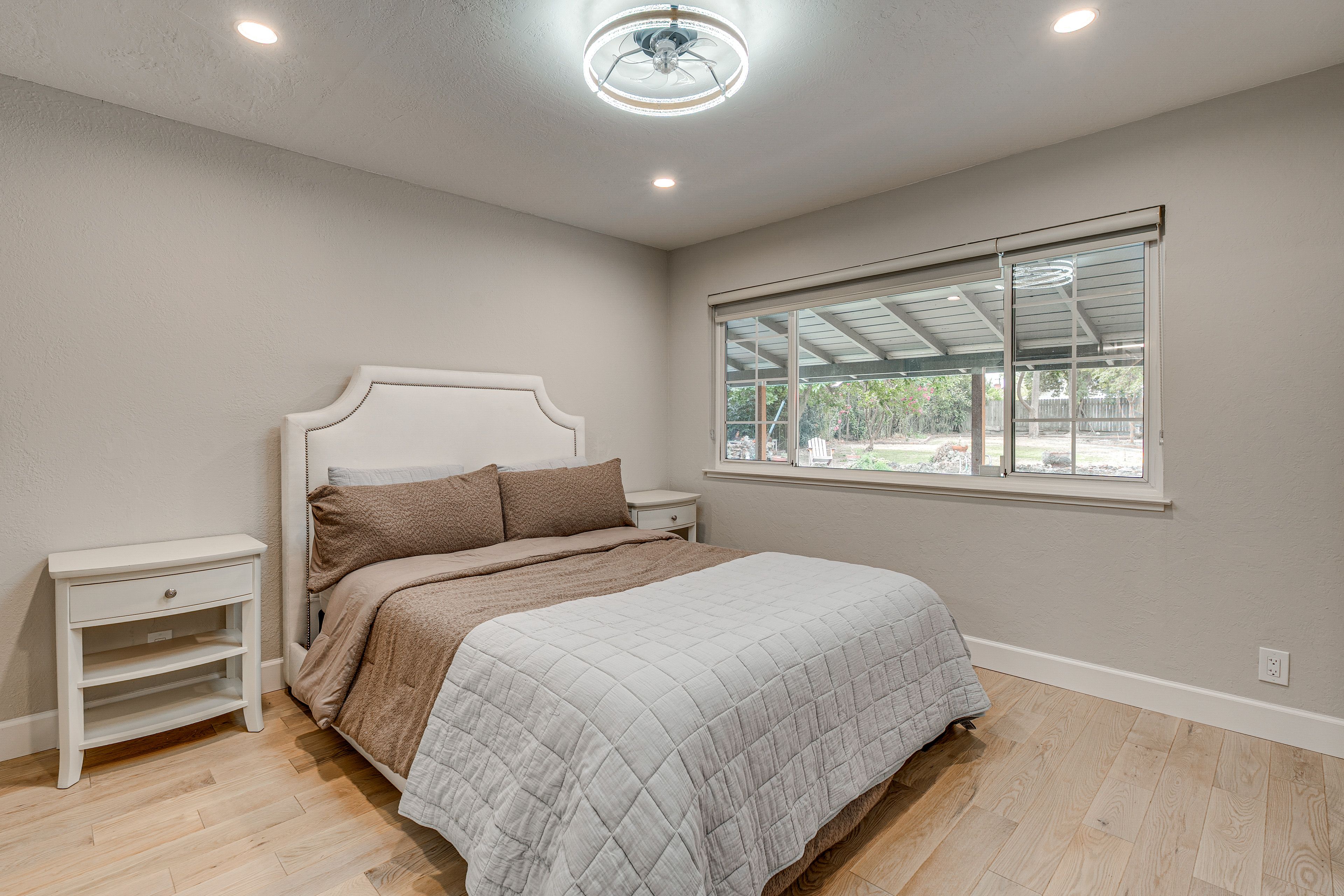 Bedroom 1 | Queen Bed | En-Suite Bathroom