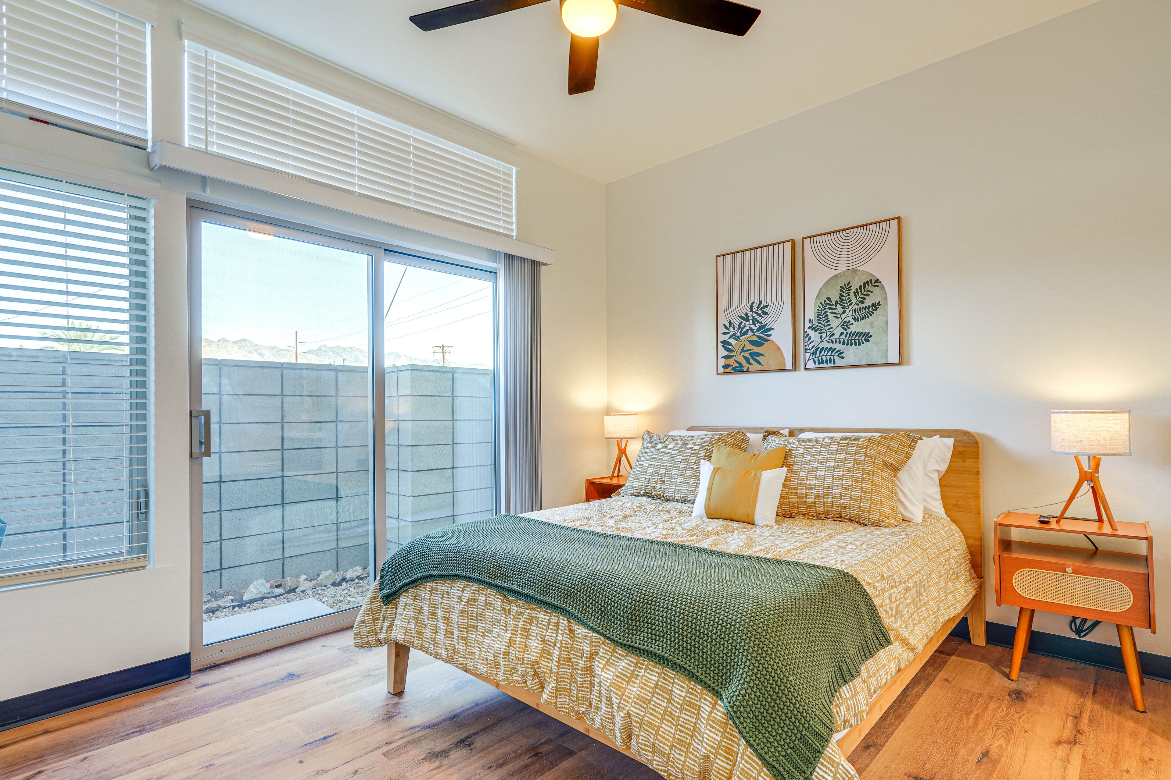 Bedroom 1 | Queen Bed | Smart TV