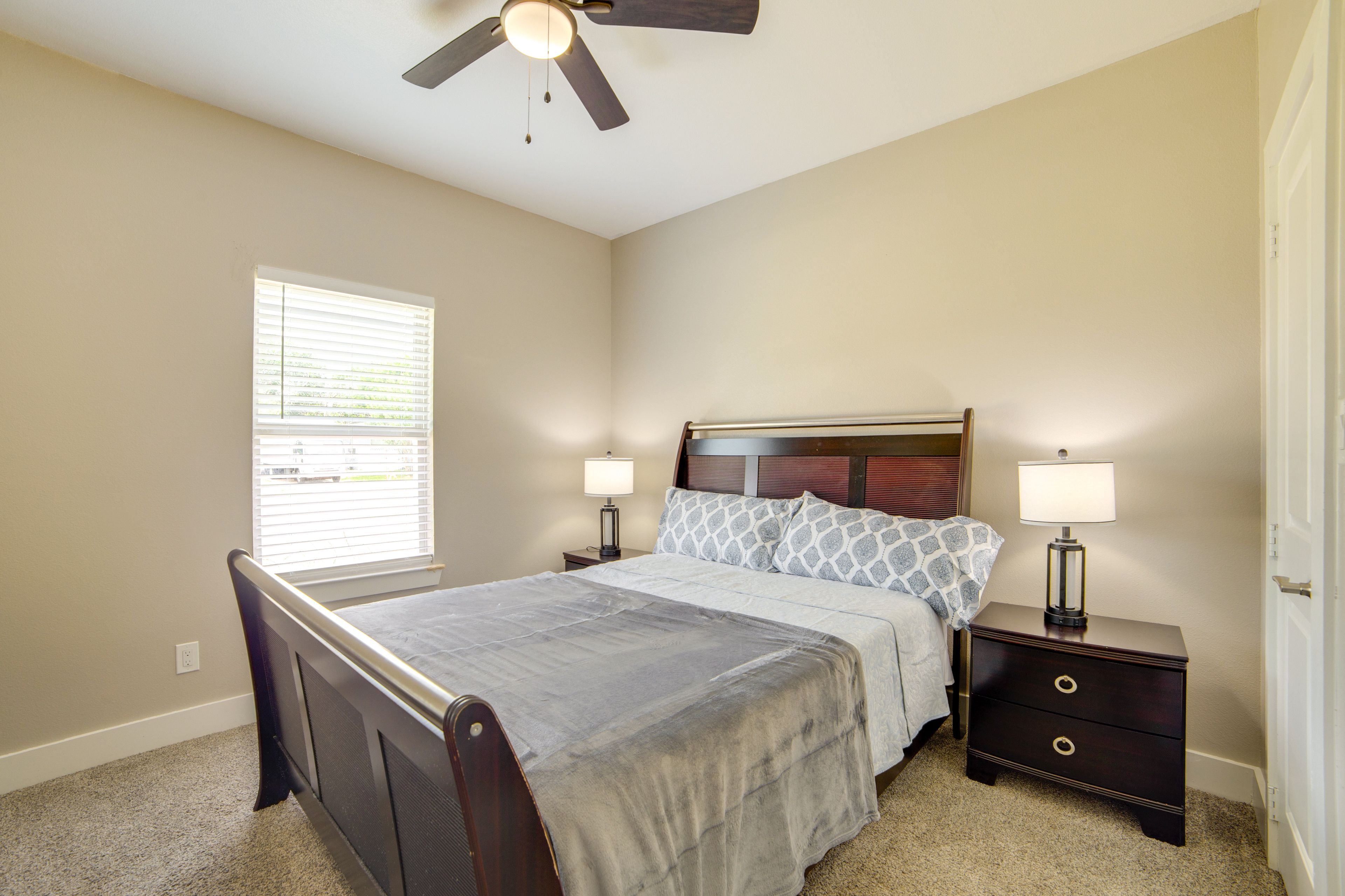 Bedroom 2 | King Bed