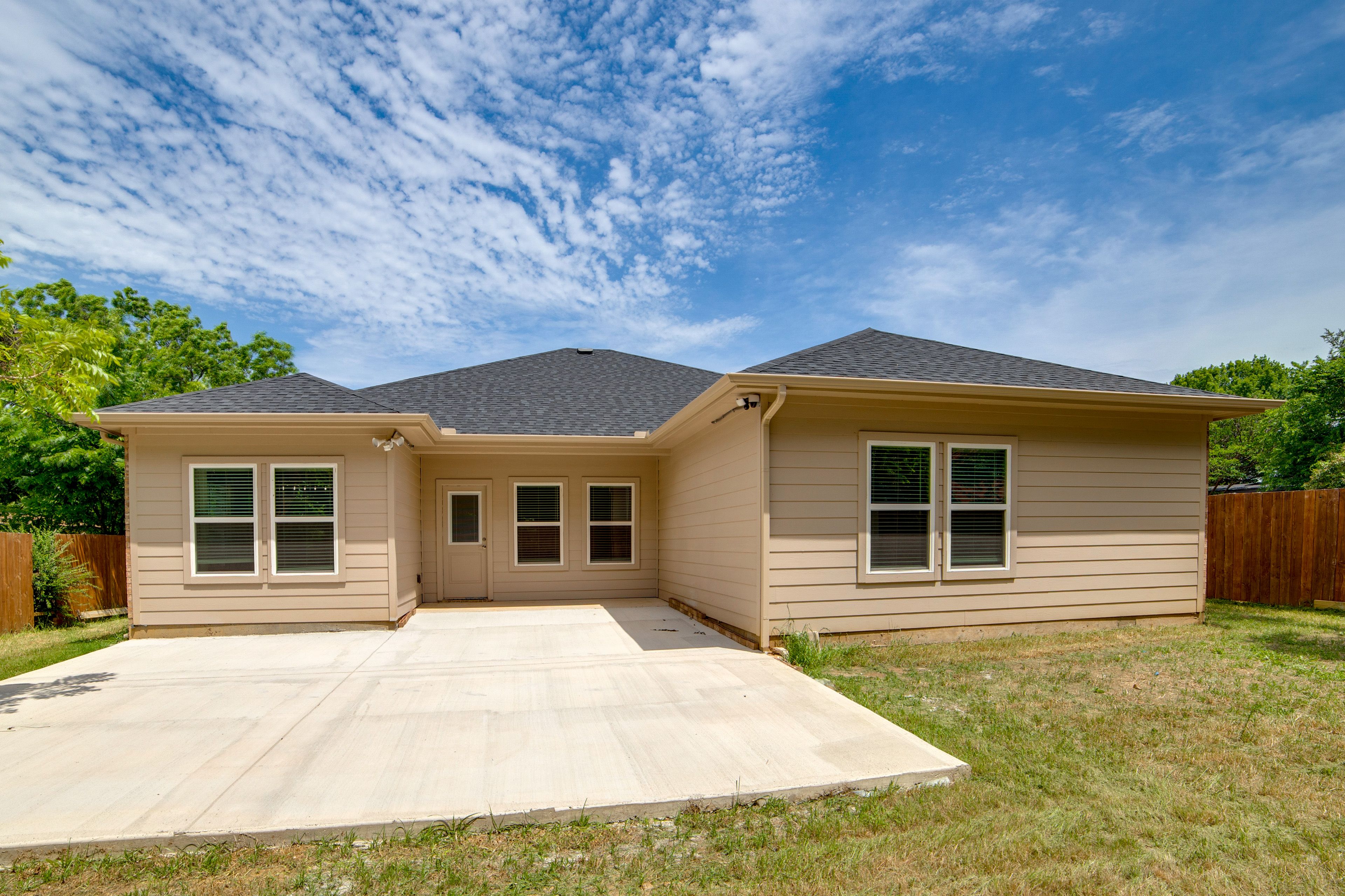 Fenced-In Yard | Spacious Patio